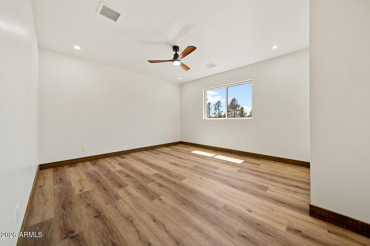 PINE MEADOWS COUNTRY CLUB ESTATES - Residential