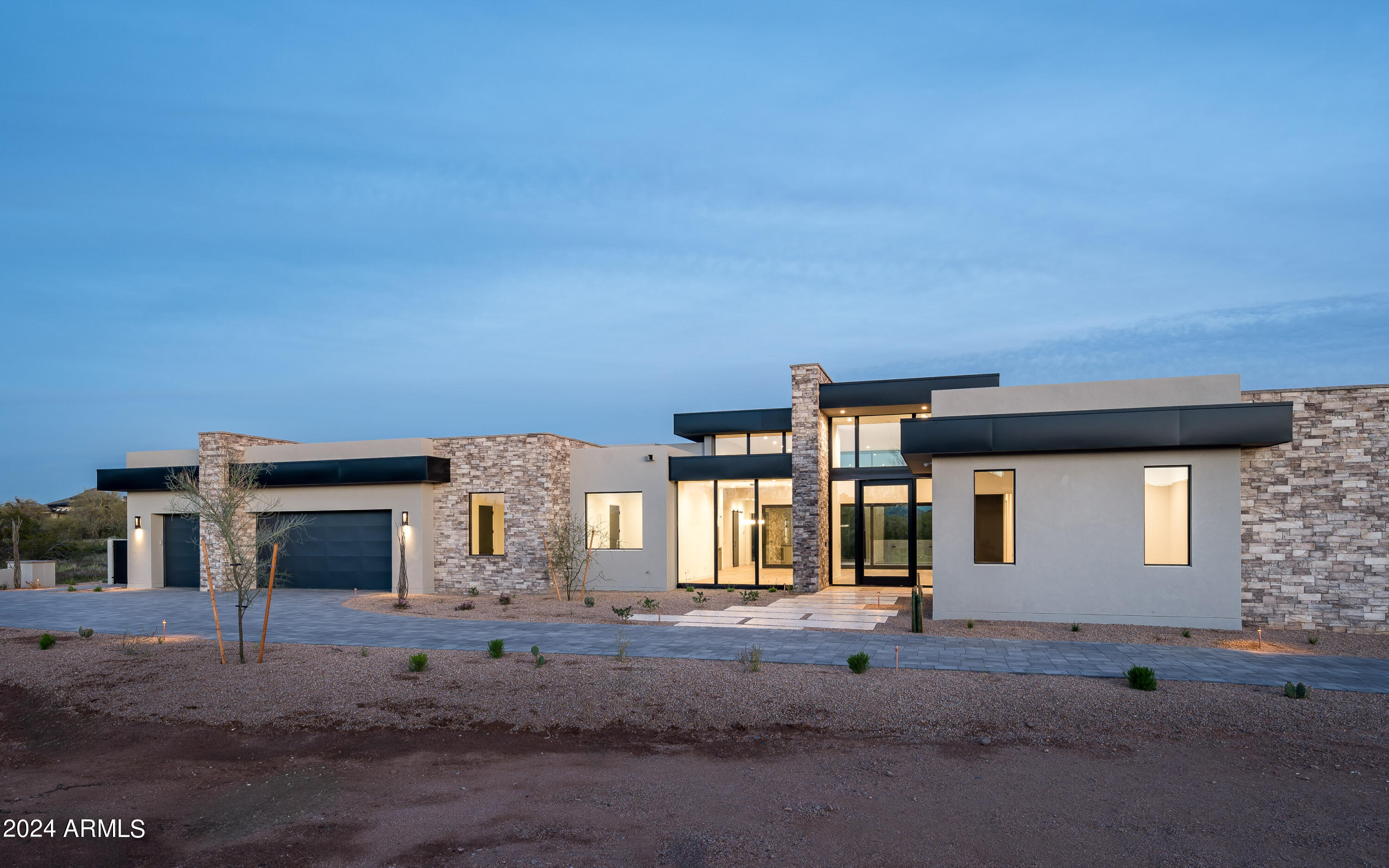WHISPER ROCK - Residential