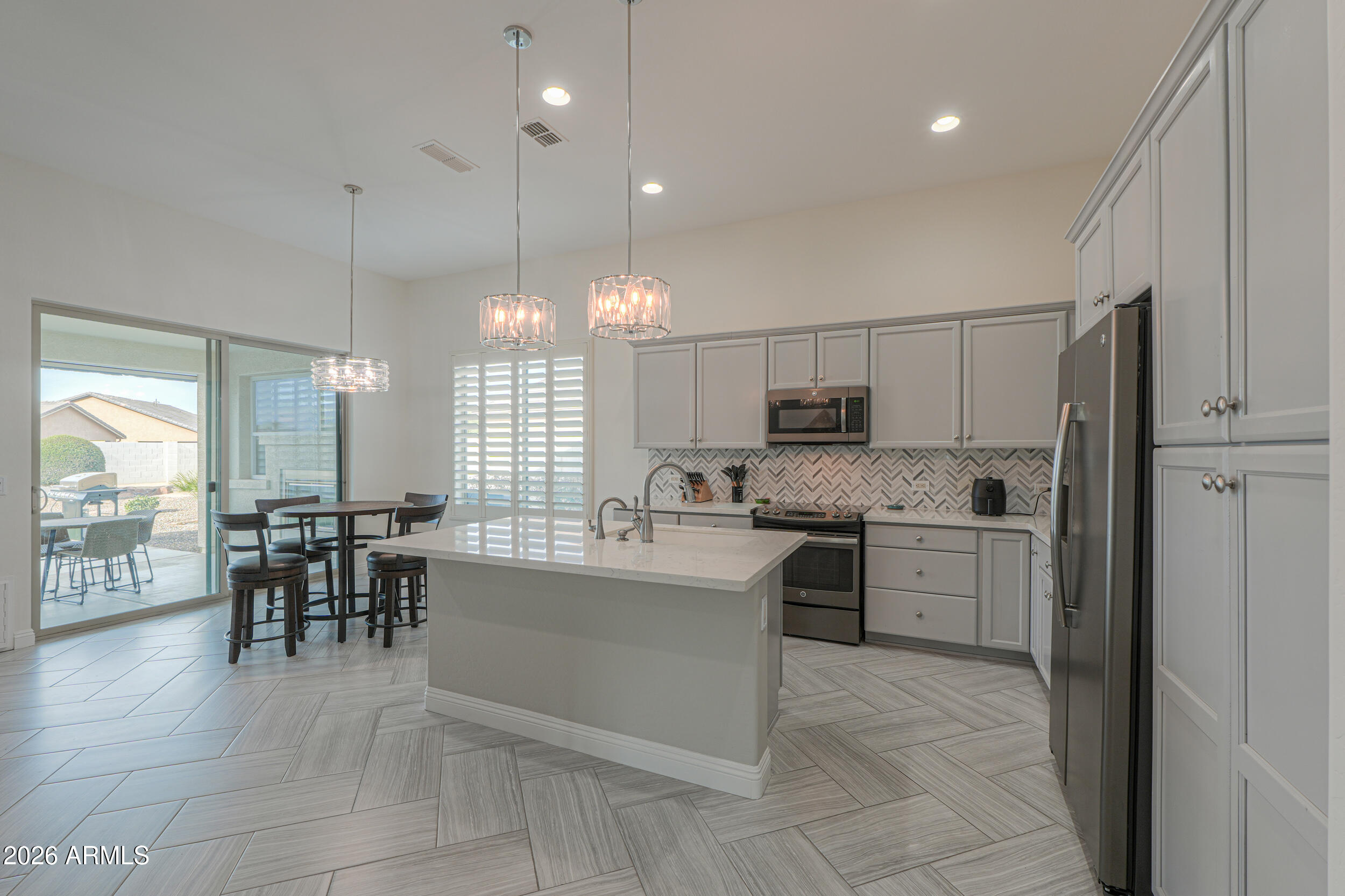ROBSON RANCH - Residential