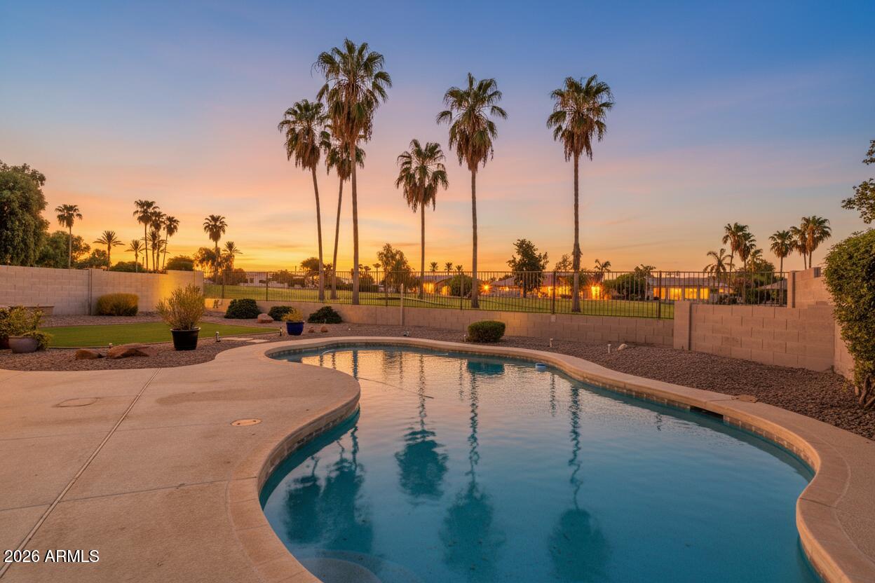 ARROWHEAD CAMELOT VIEWS - Residential