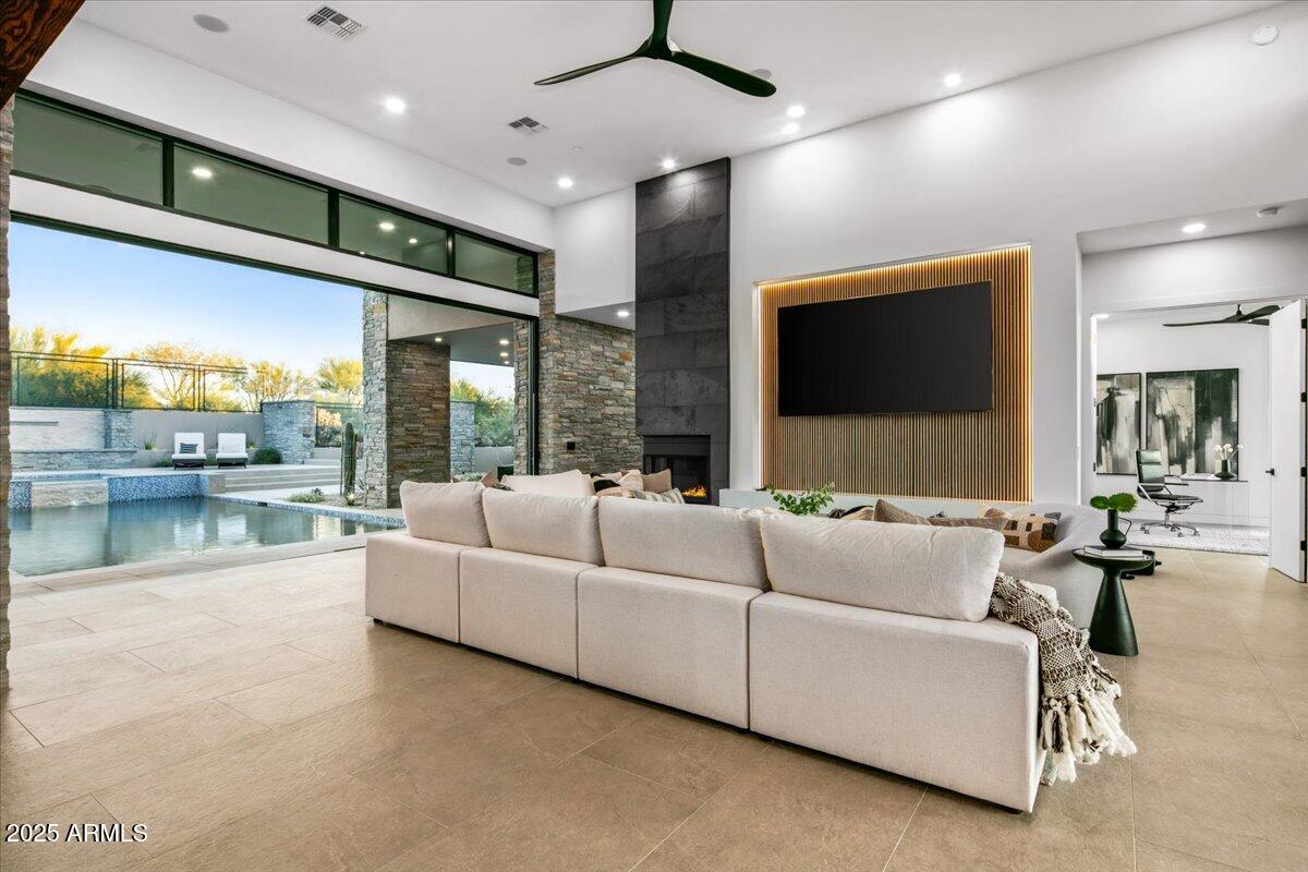MIRABEL CLUB - Residential