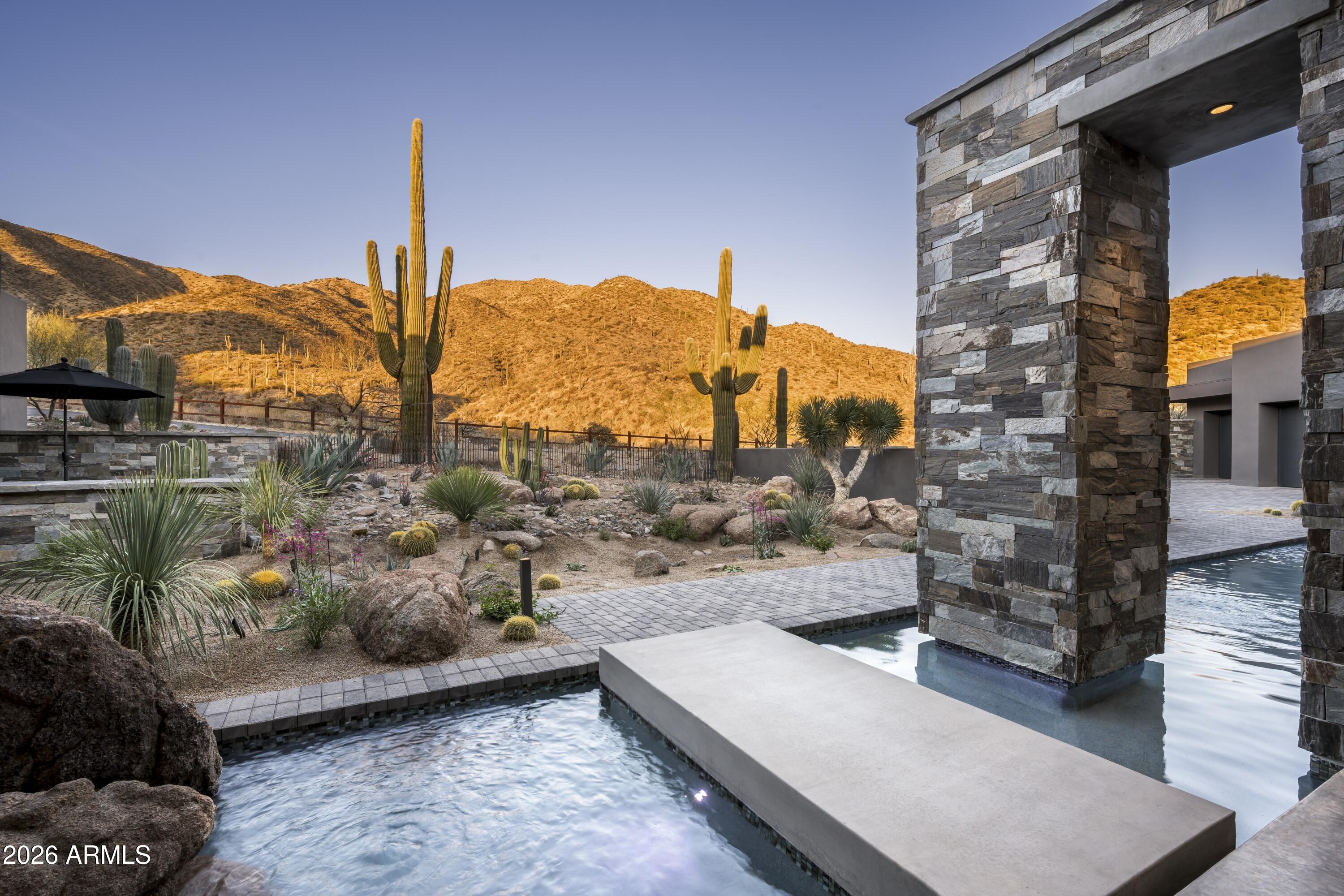 DESERT MOUNTAIN - Residential