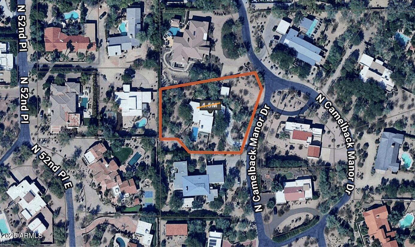 CAMELBACK MANOR - Residential