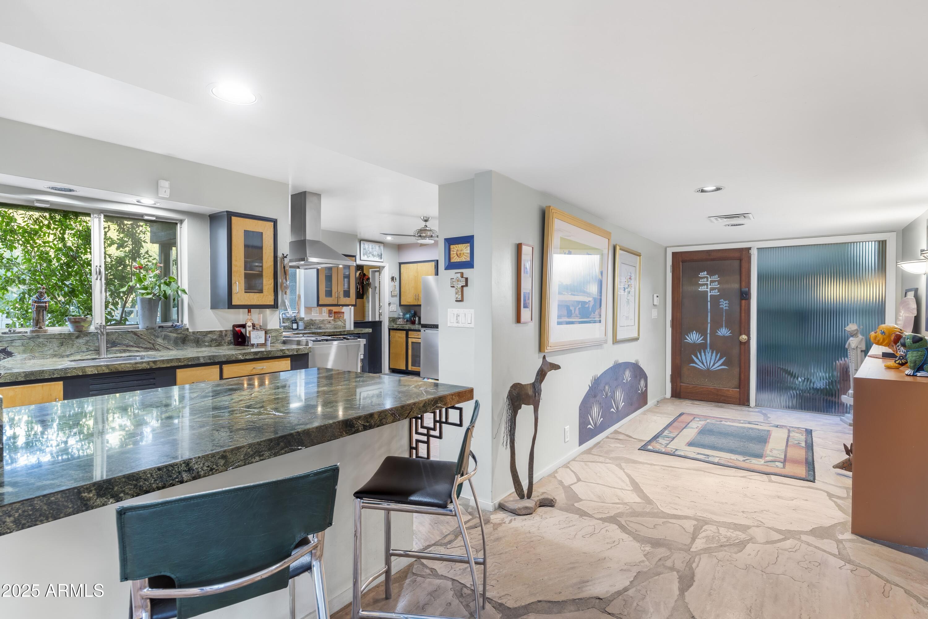CAMELBACK MANOR - Residential