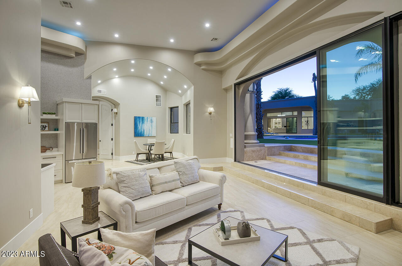 SANCTUARY - Residential