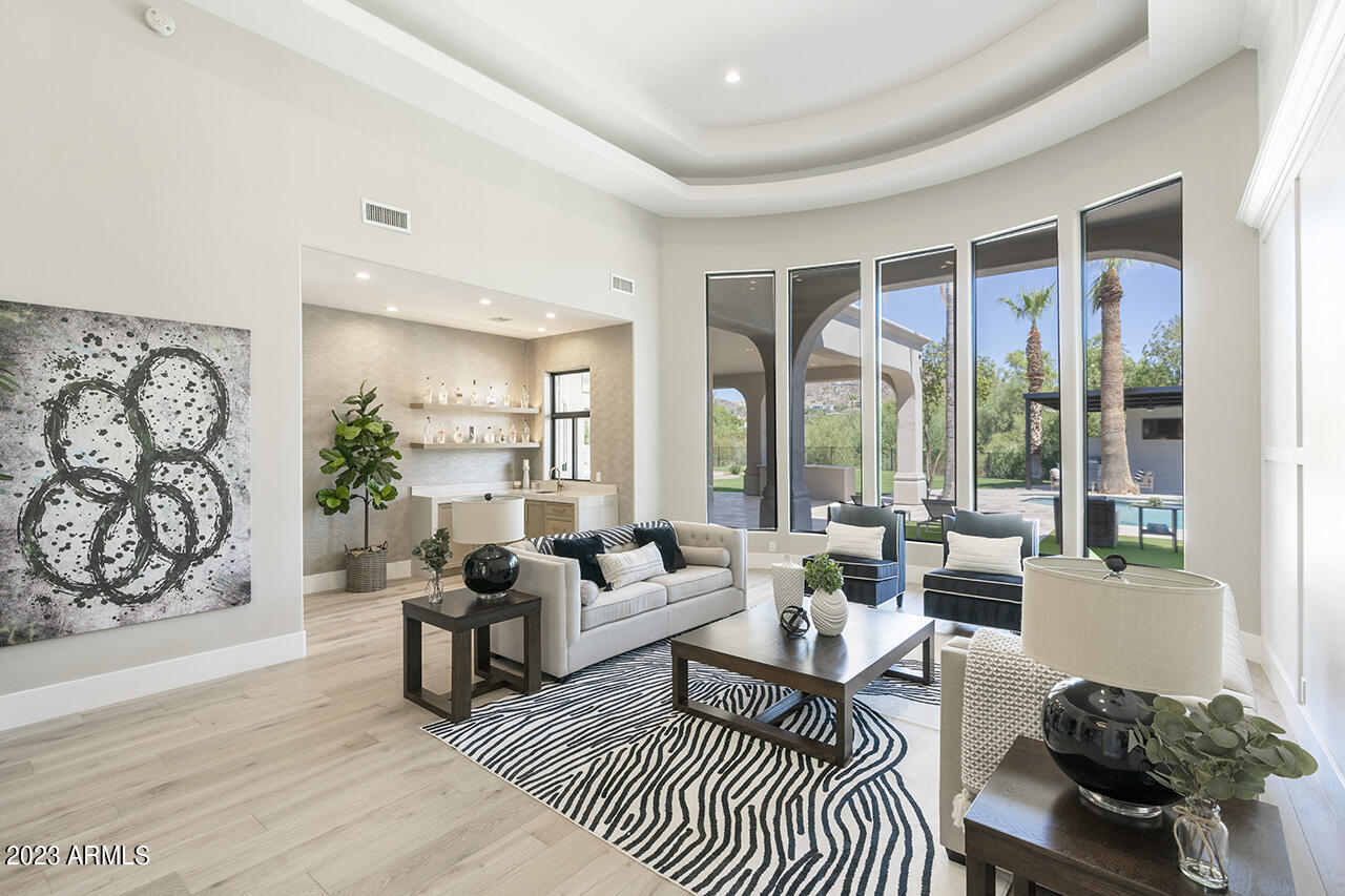 SANCTUARY - Residential