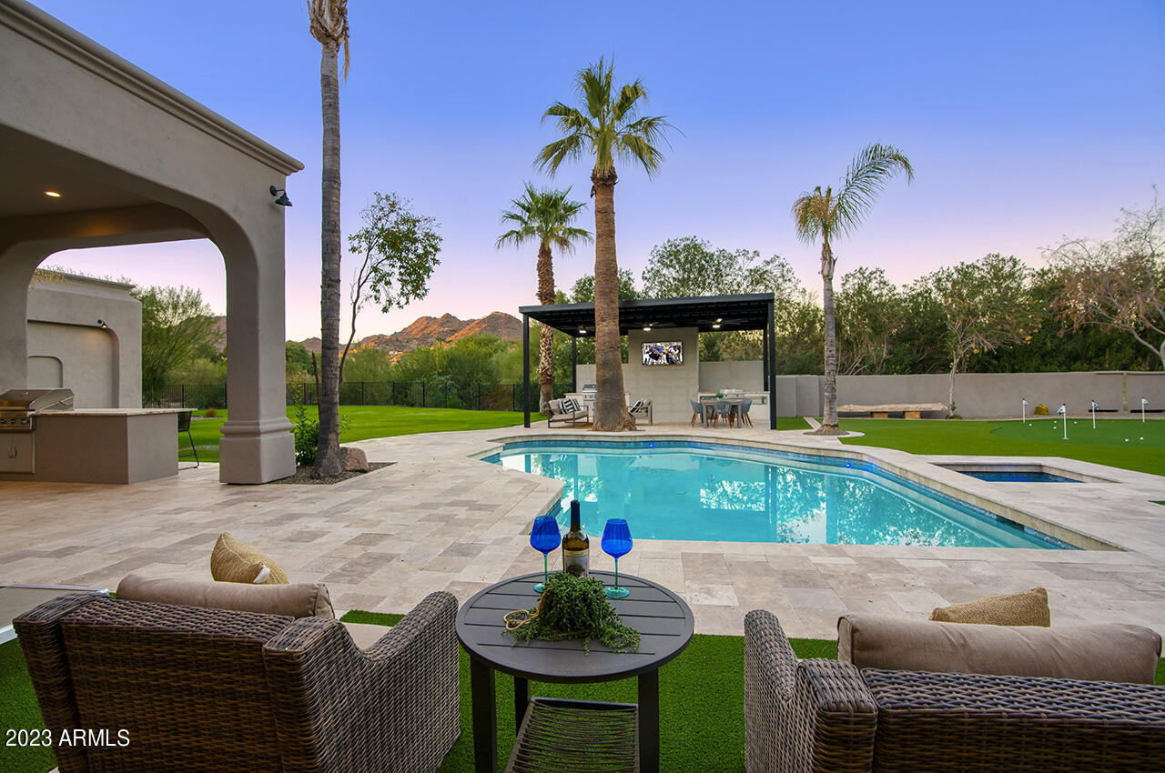 SANCTUARY - Residential