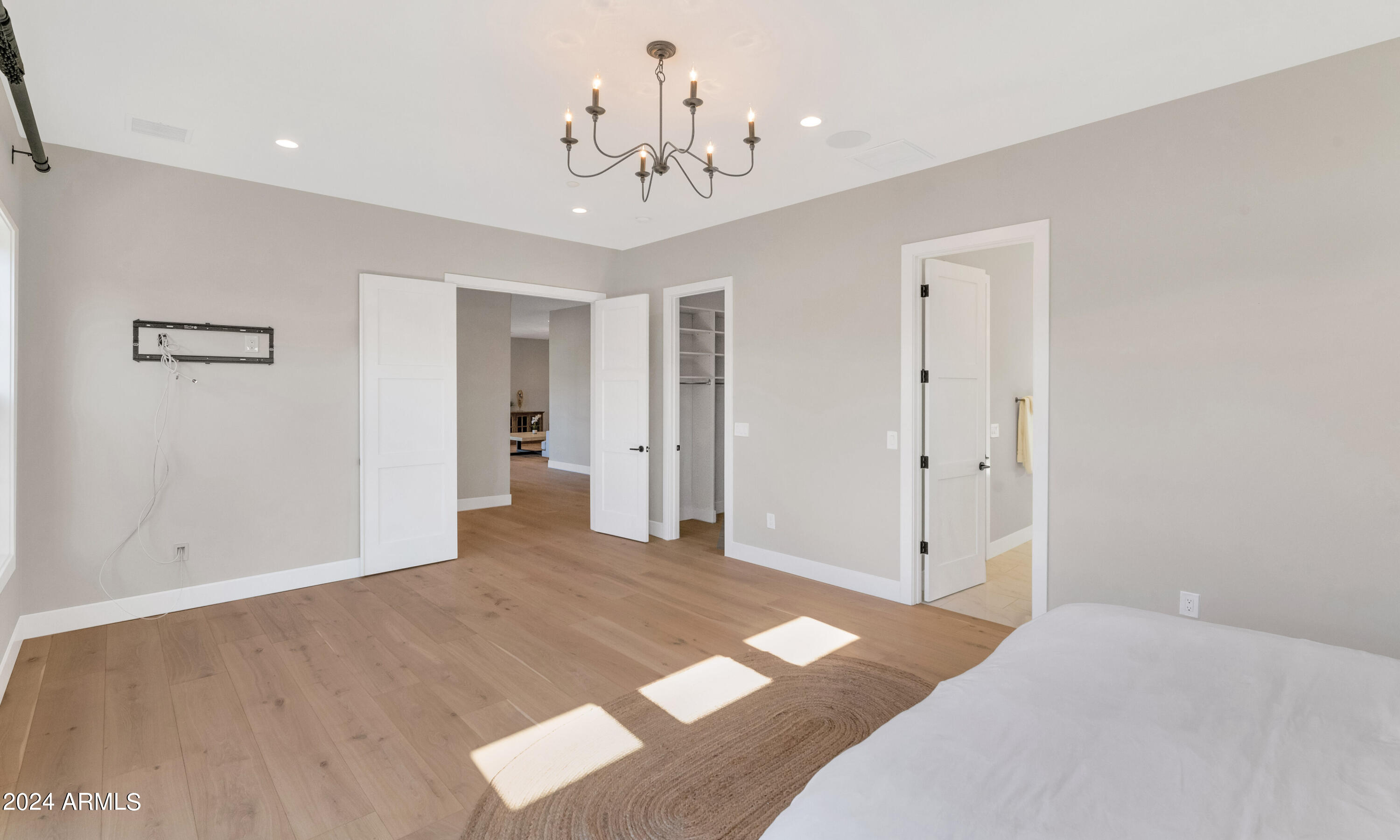 ROYAL TERRACE AMD - Residential