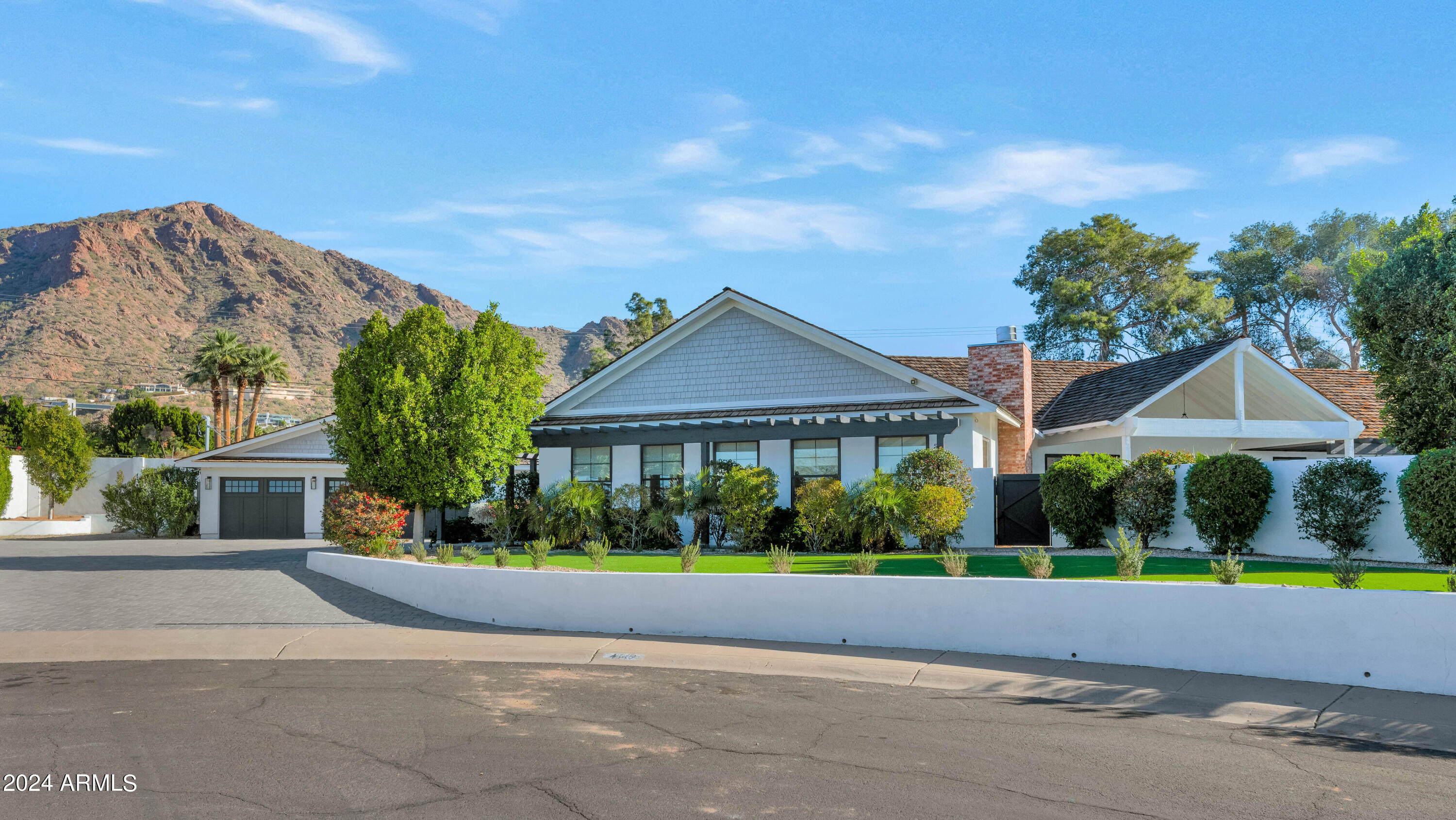 ROYAL TERRACE AMD - Residential