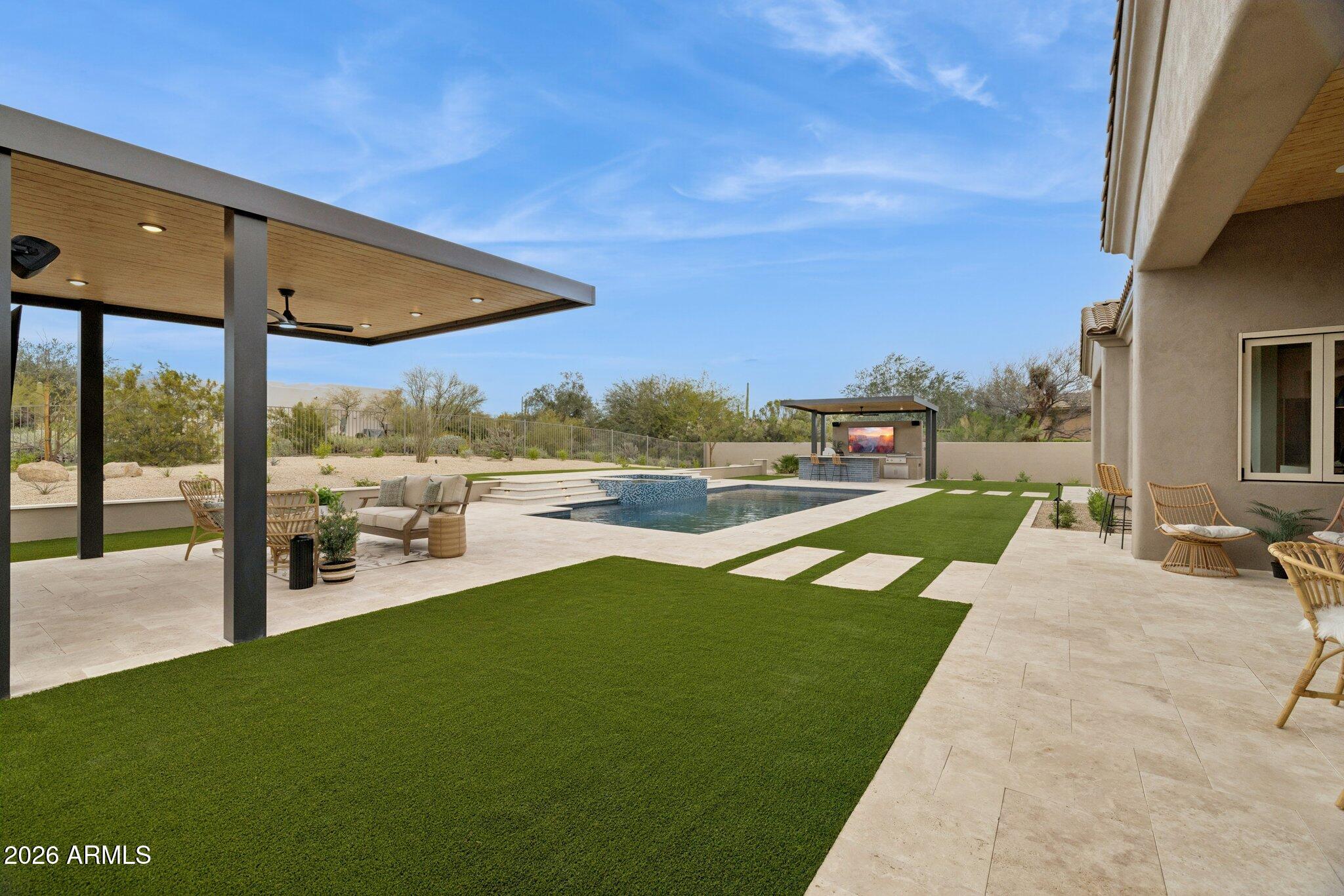 SAGUARO HIGHLANDS - Residential