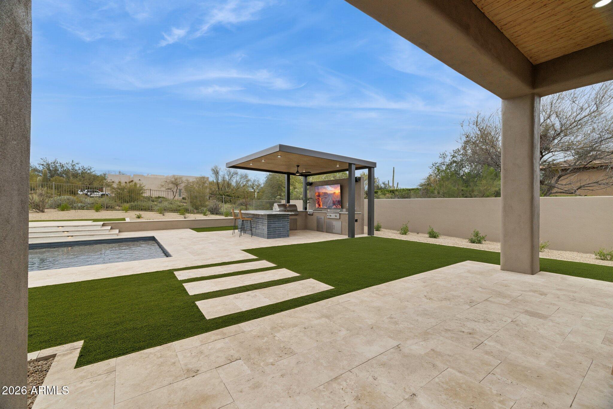 SAGUARO HIGHLANDS - Residential
