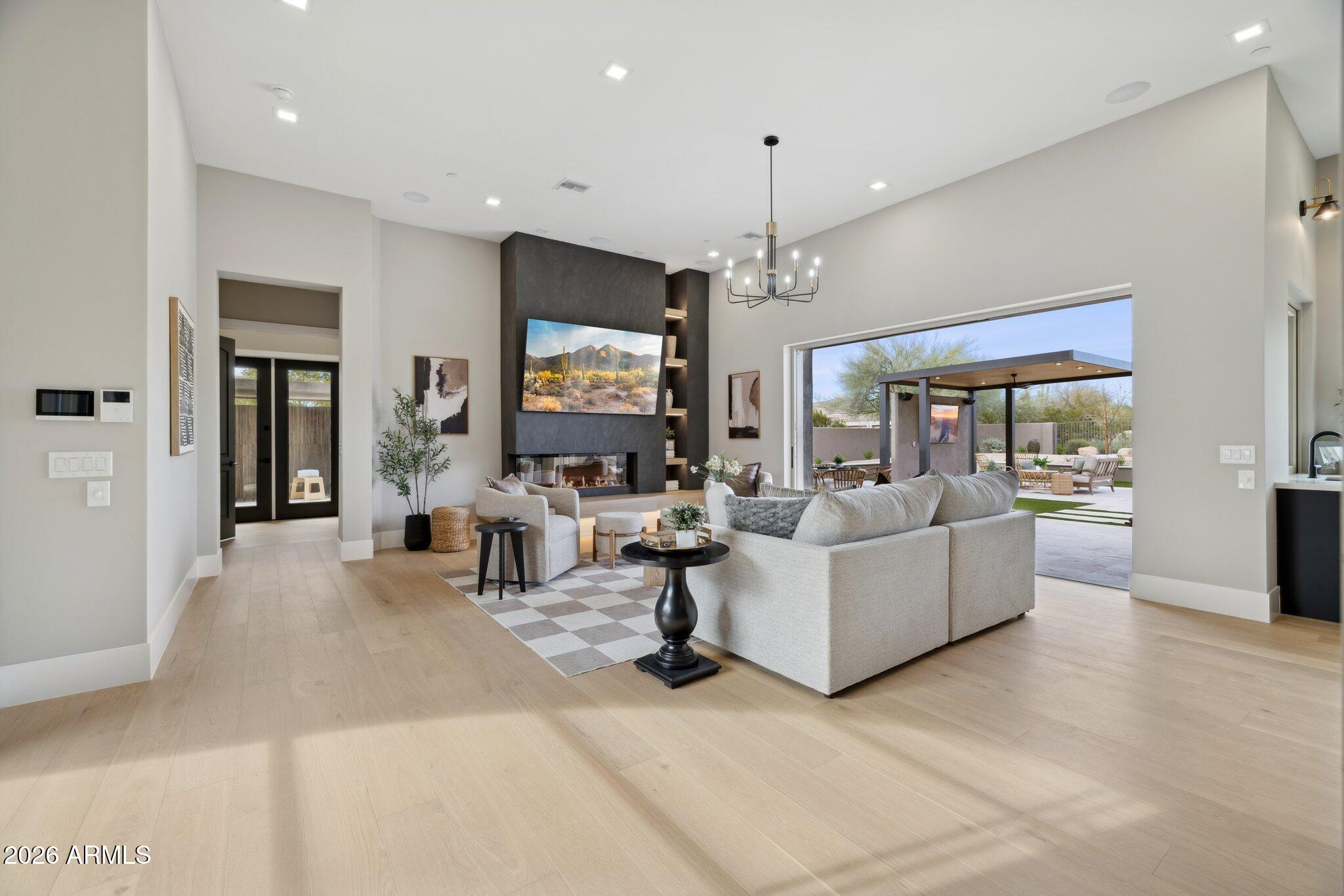 SAGUARO HIGHLANDS - Residential