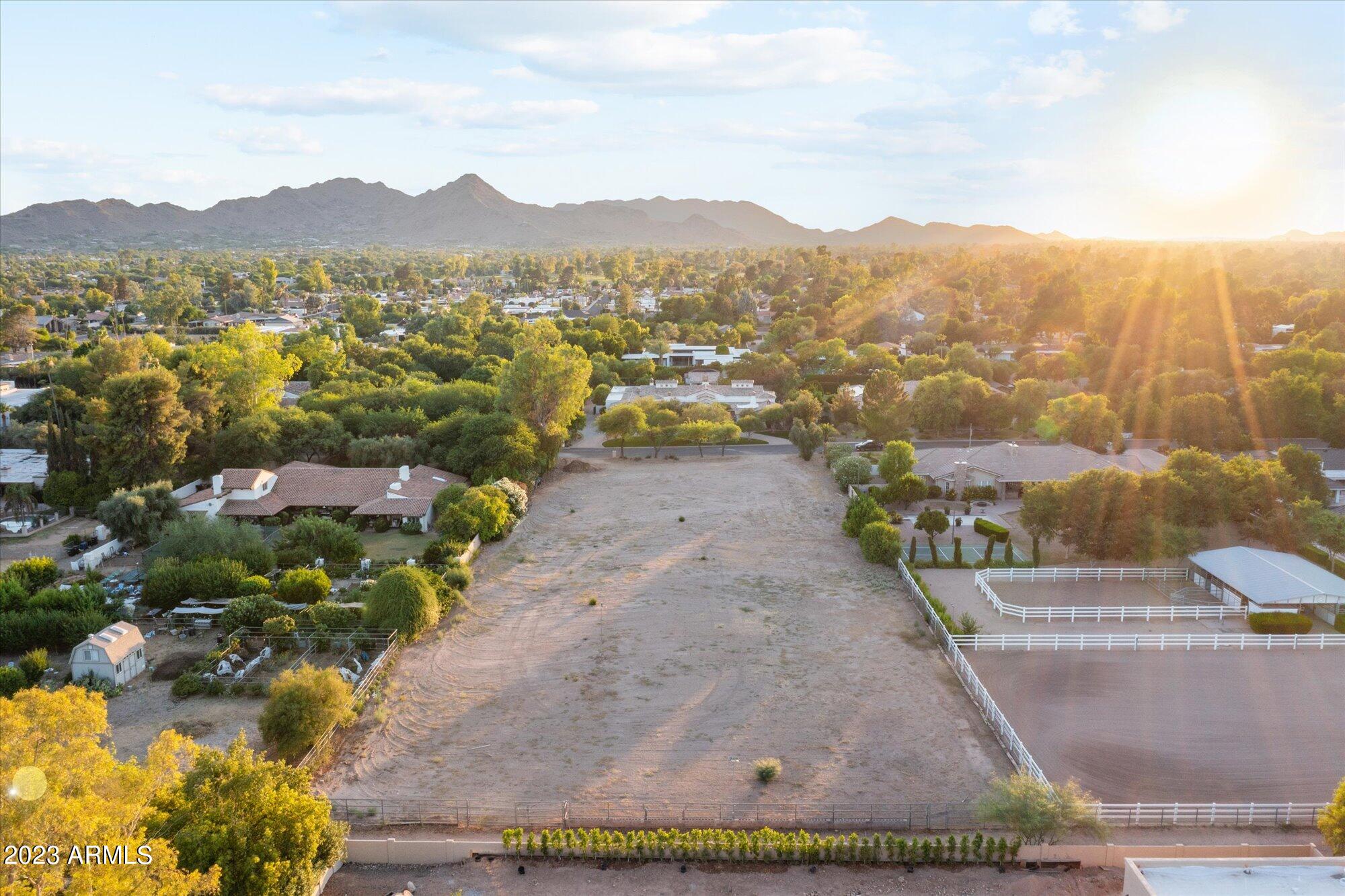 Paradise Valley Farms - Land