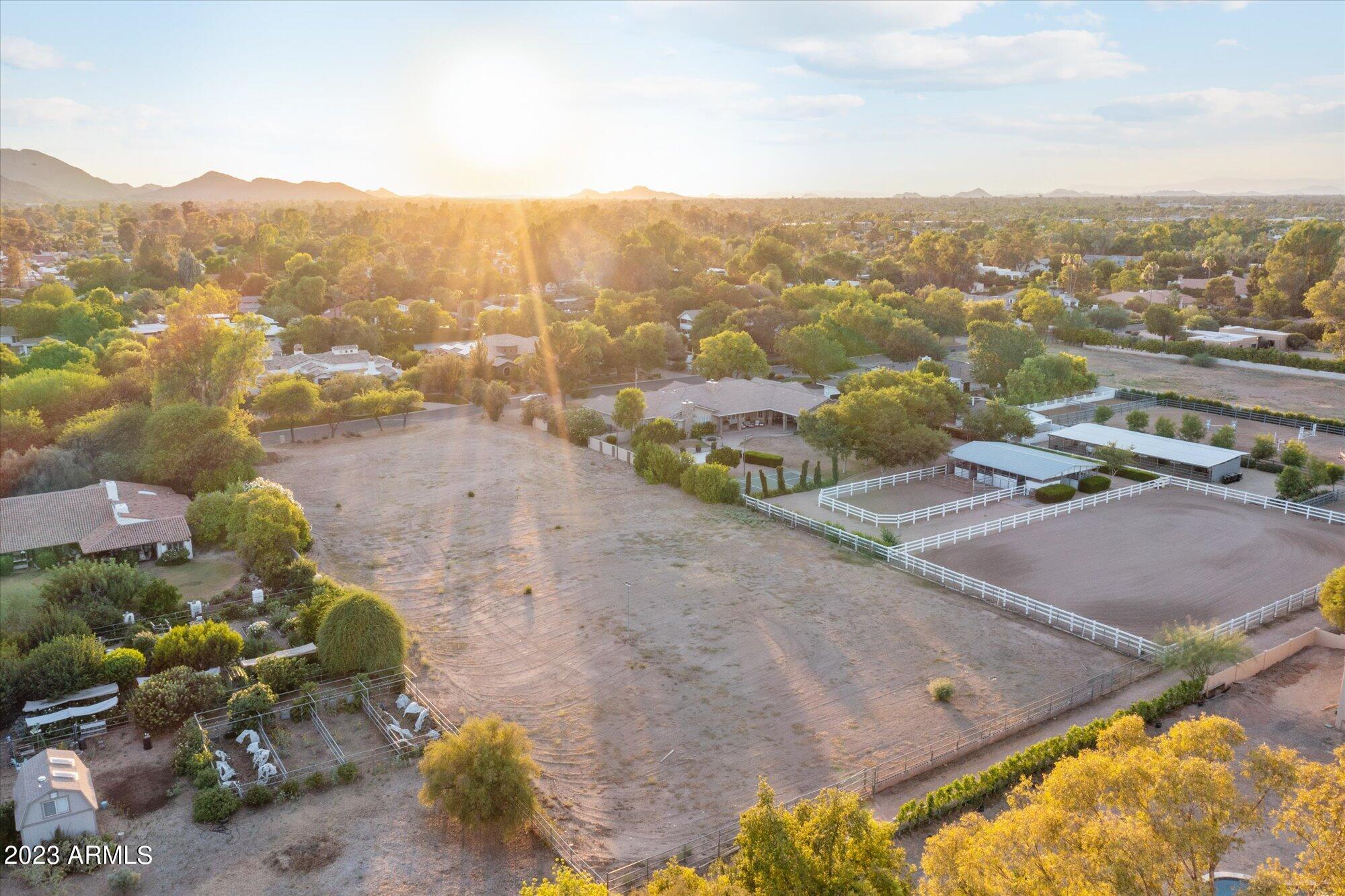 Paradise Valley Farms - Land