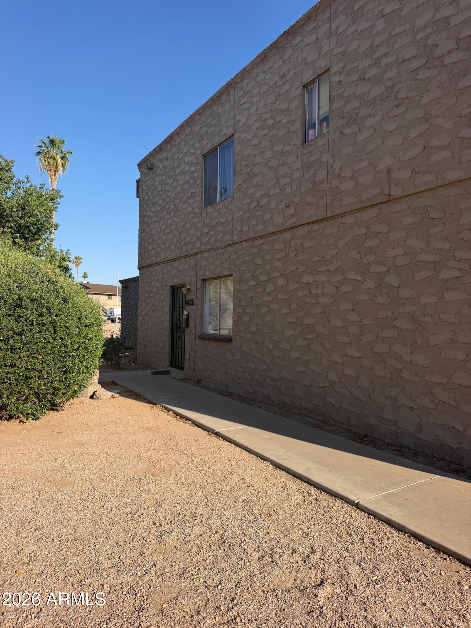 Dont miss out on this opportunity,  2-bedroom townhouse nestled in the Community of Villa Verde! This home needs an owner asap!