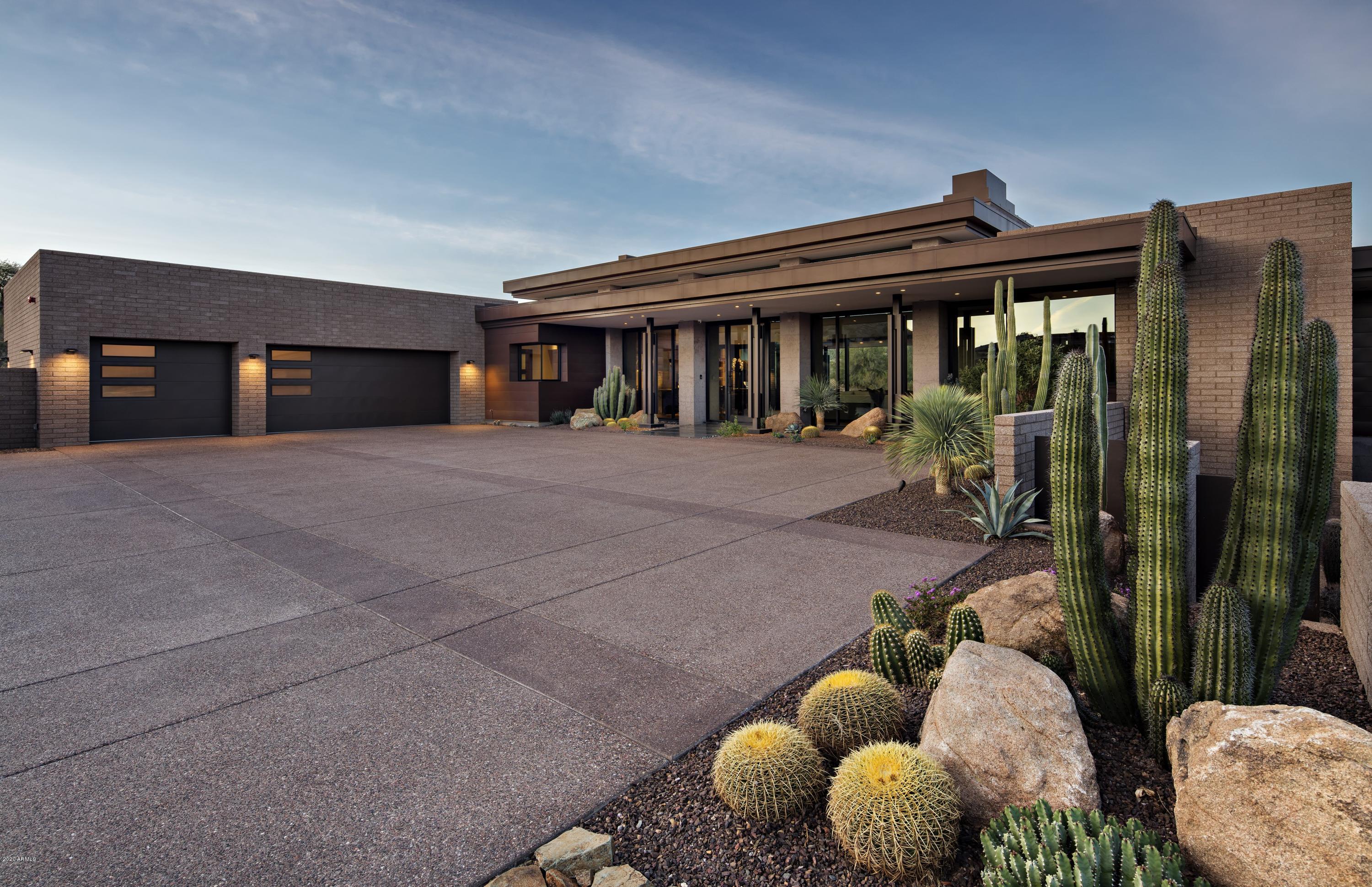 ESTANCIA - Residential