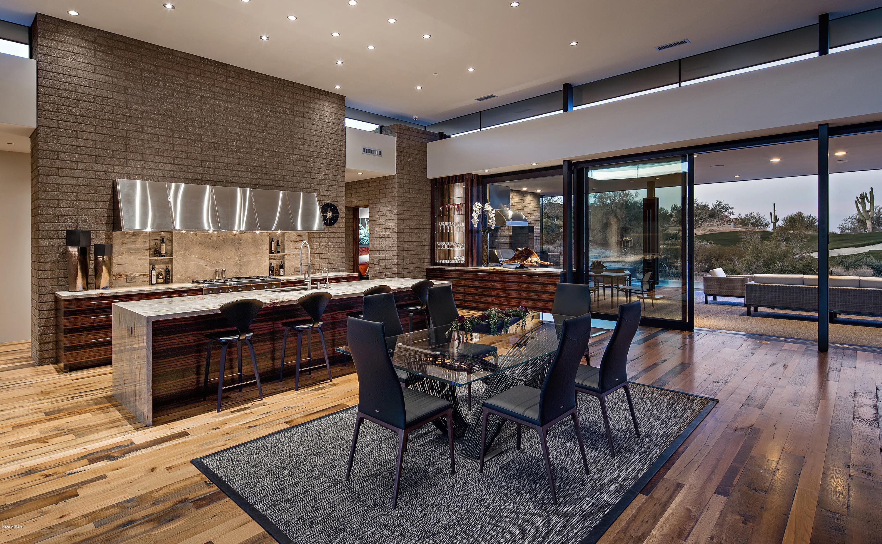 ESTANCIA - Residential