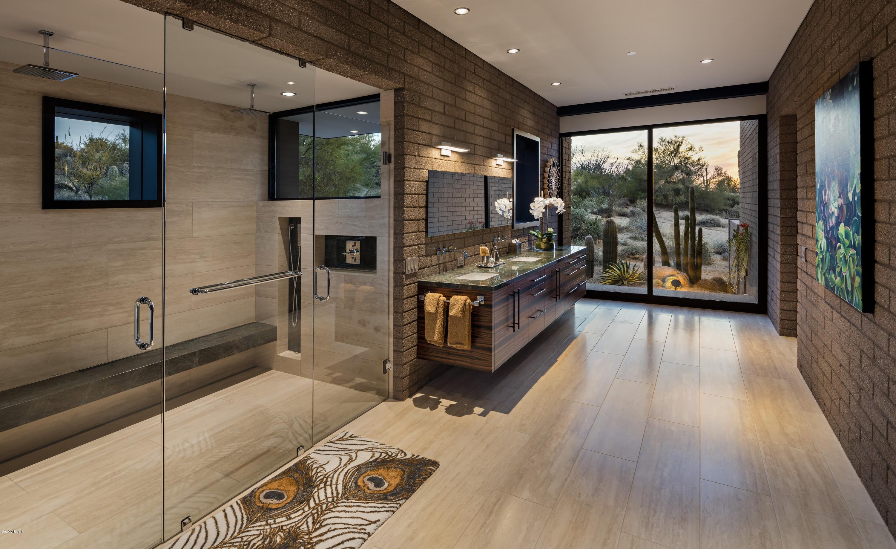 ESTANCIA - Residential