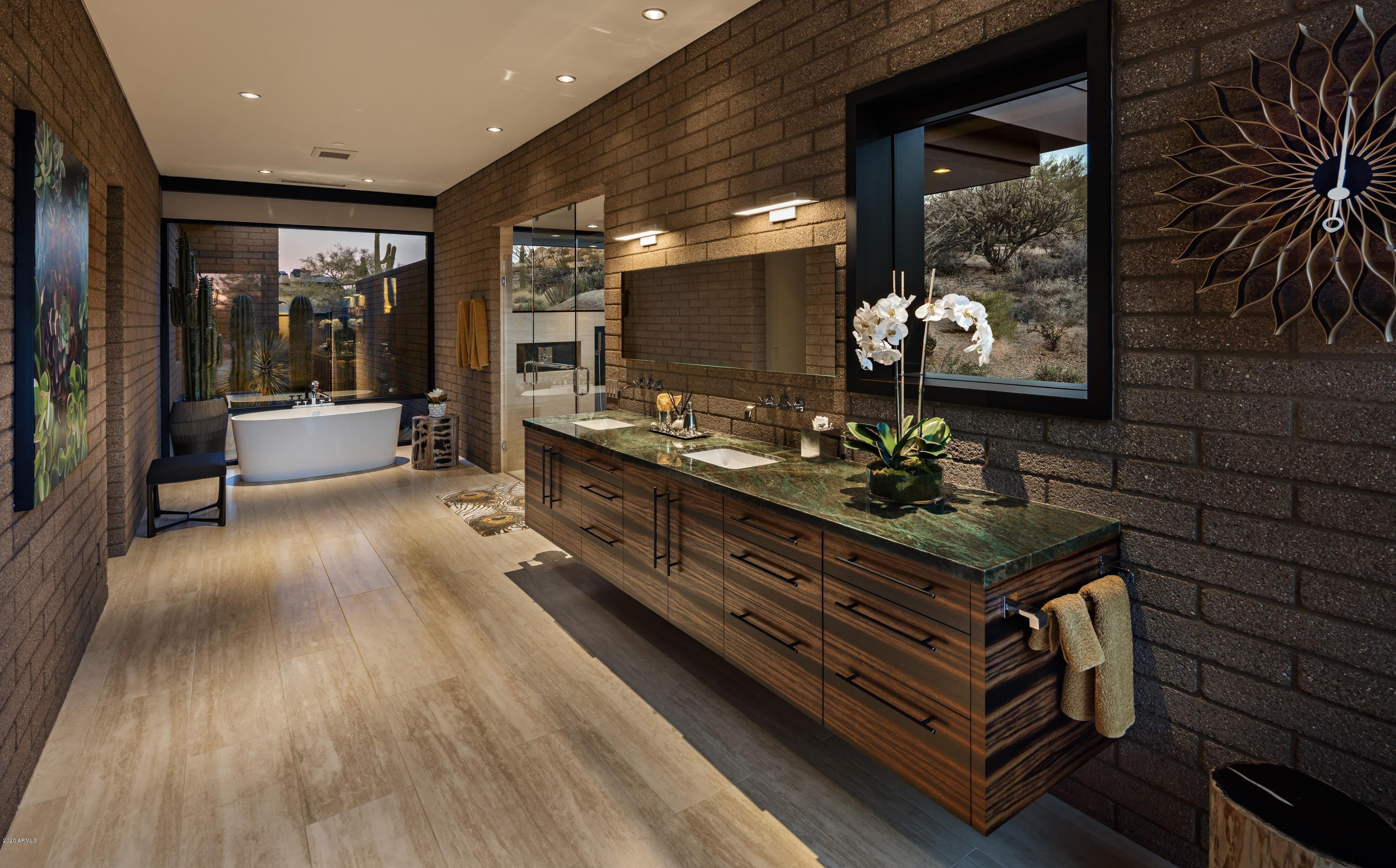 ESTANCIA - Residential