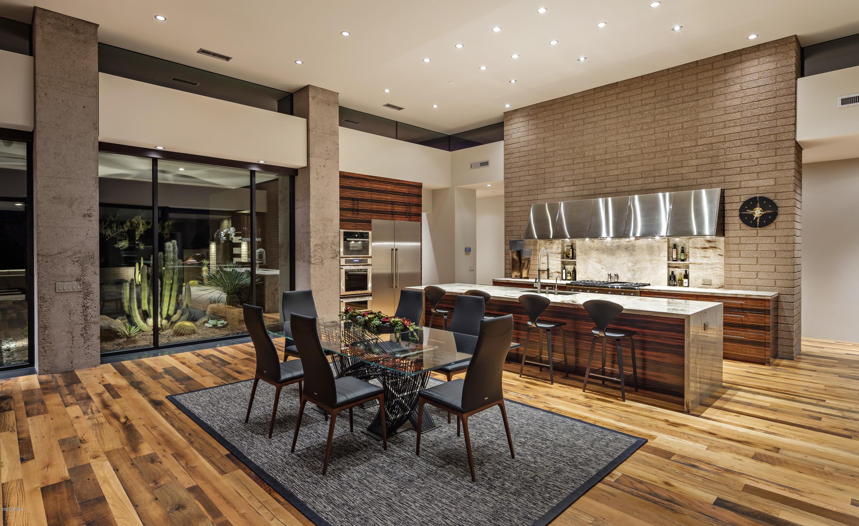 ESTANCIA - Residential