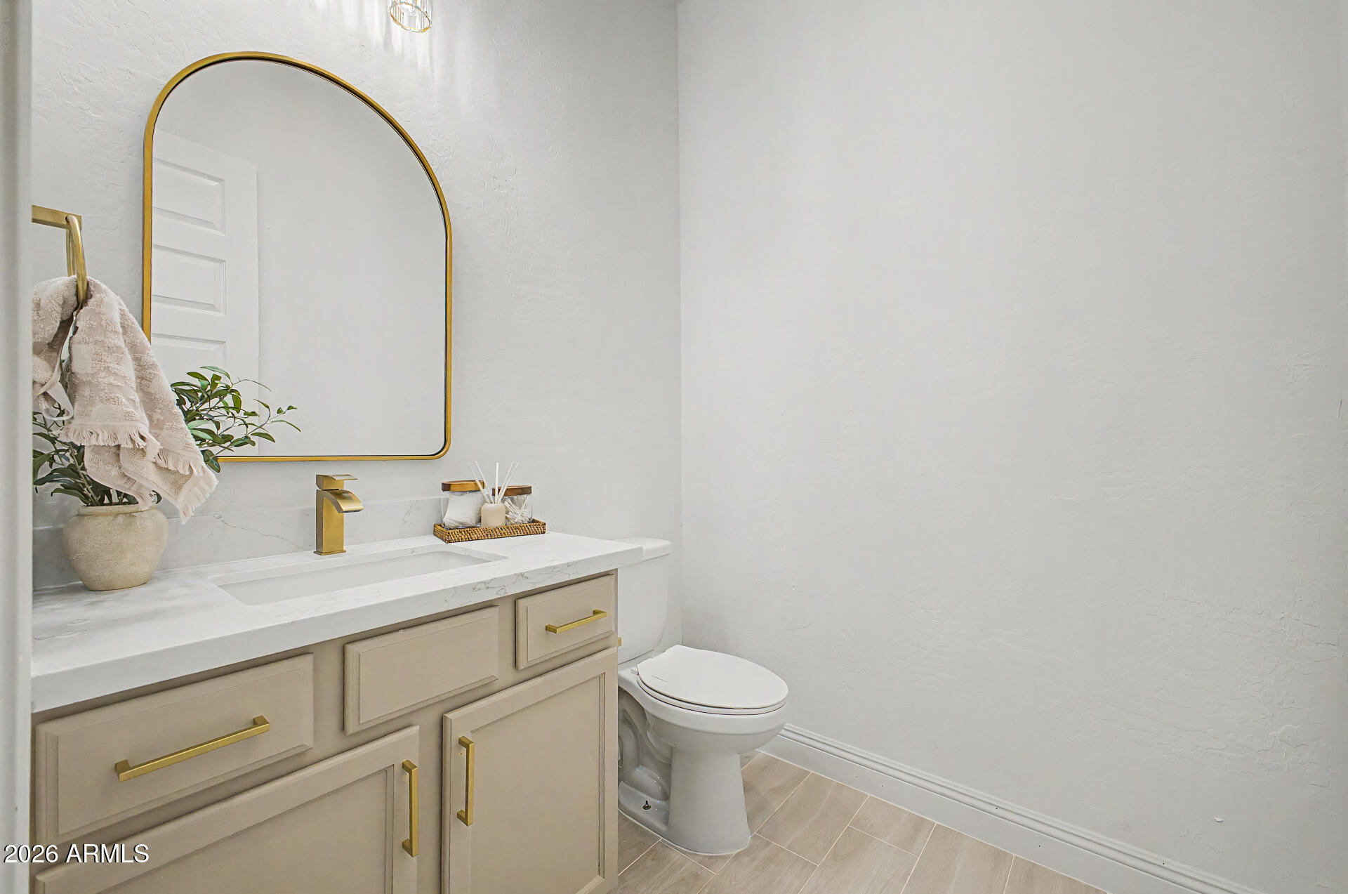GARDEN GROVE - Residential