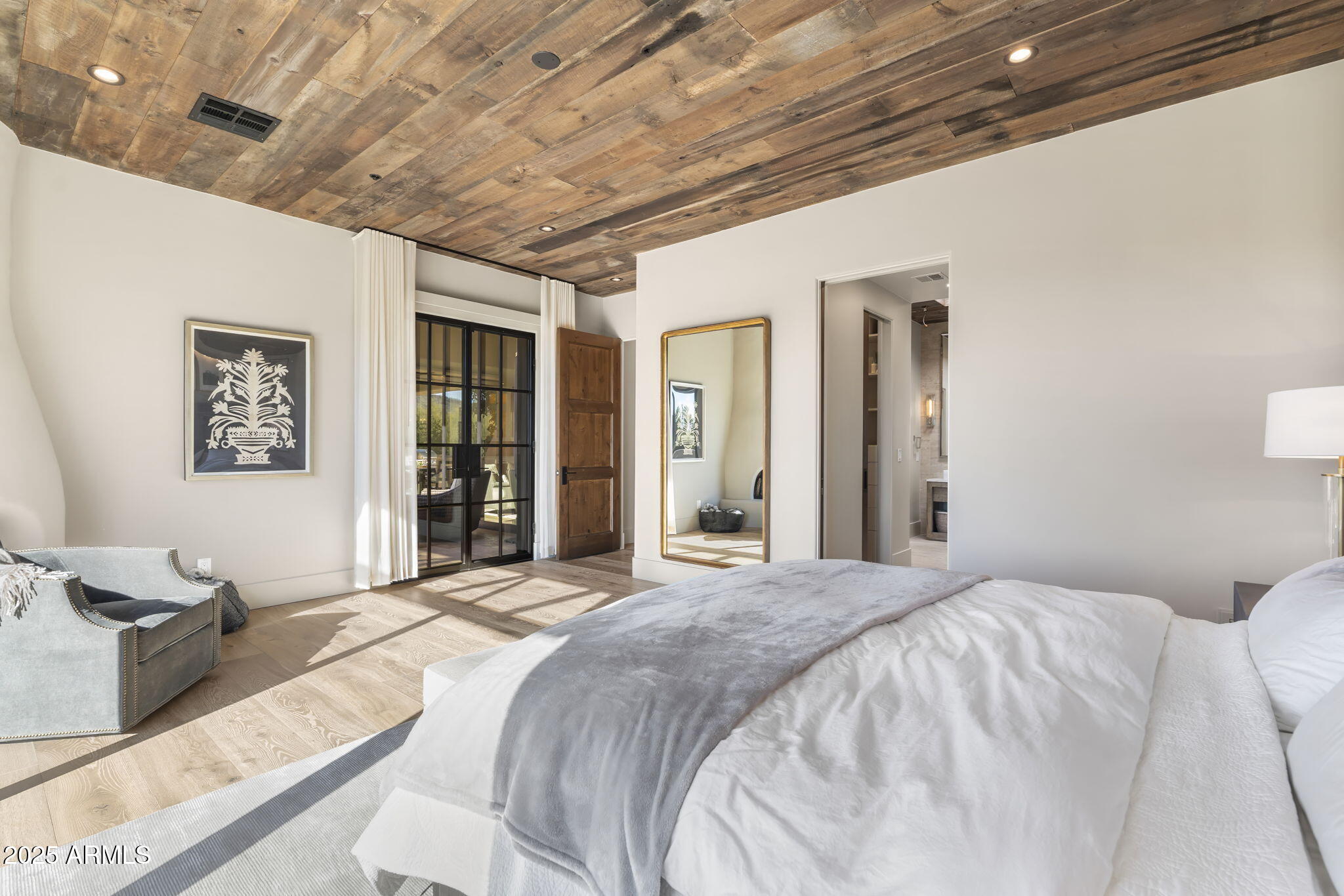 BOULDERS - Residential