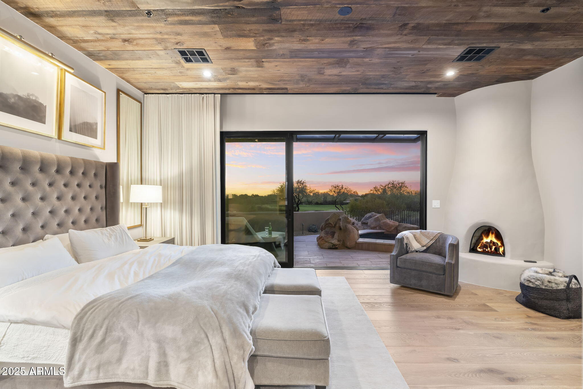 BOULDERS - Residential