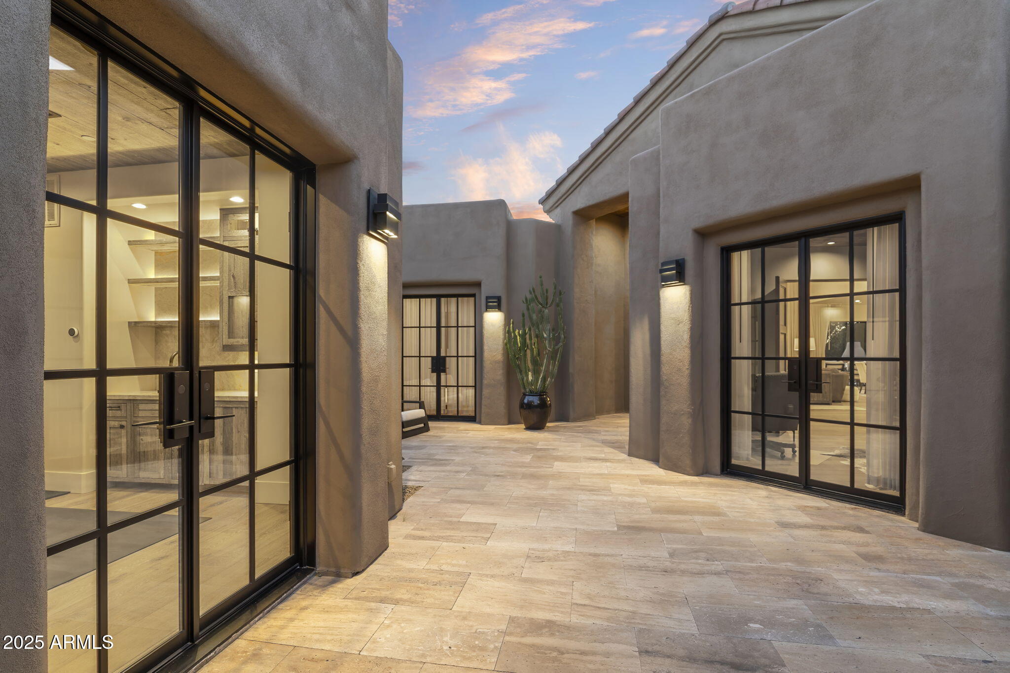 BOULDERS - Residential