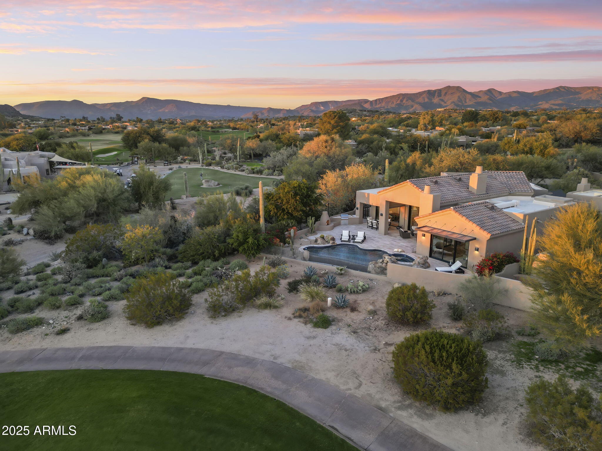 BOULDERS - Residential