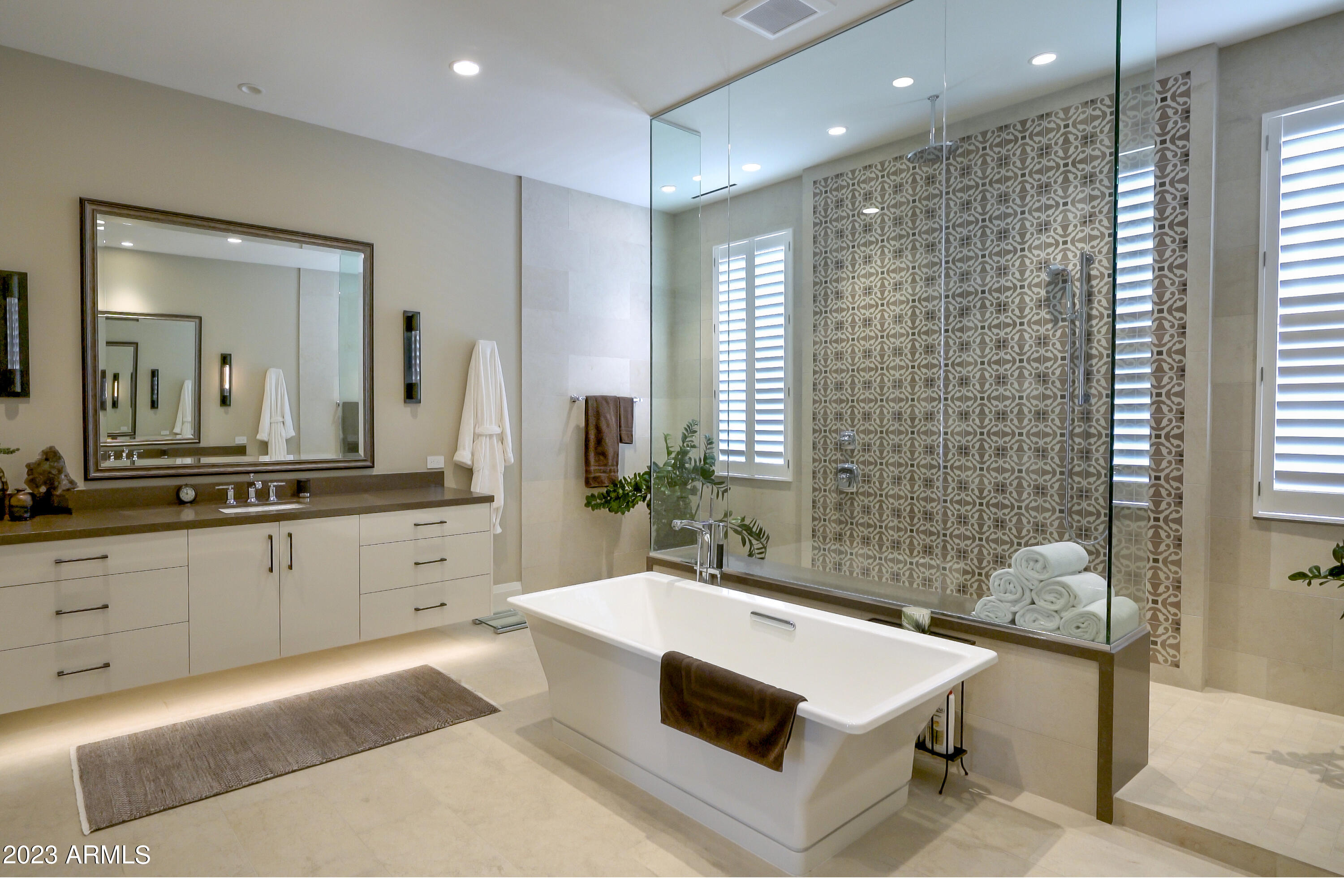 VILLAS AT MOUNTAIN SHADOWS CONDOMINIUMS 2 AMD - Residential
