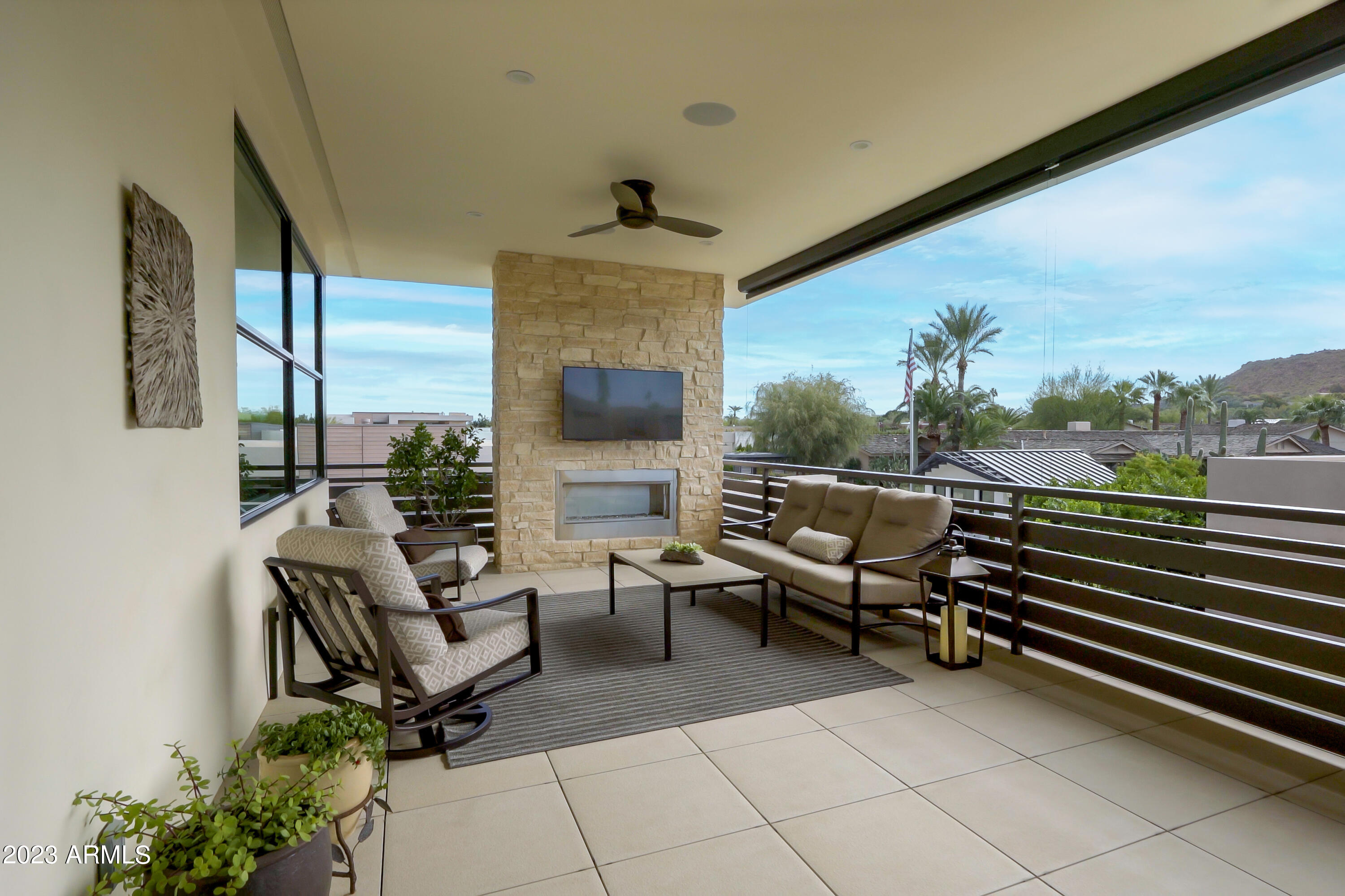VILLAS AT MOUNTAIN SHADOWS CONDOMINIUMS 2 AMD - Residential
