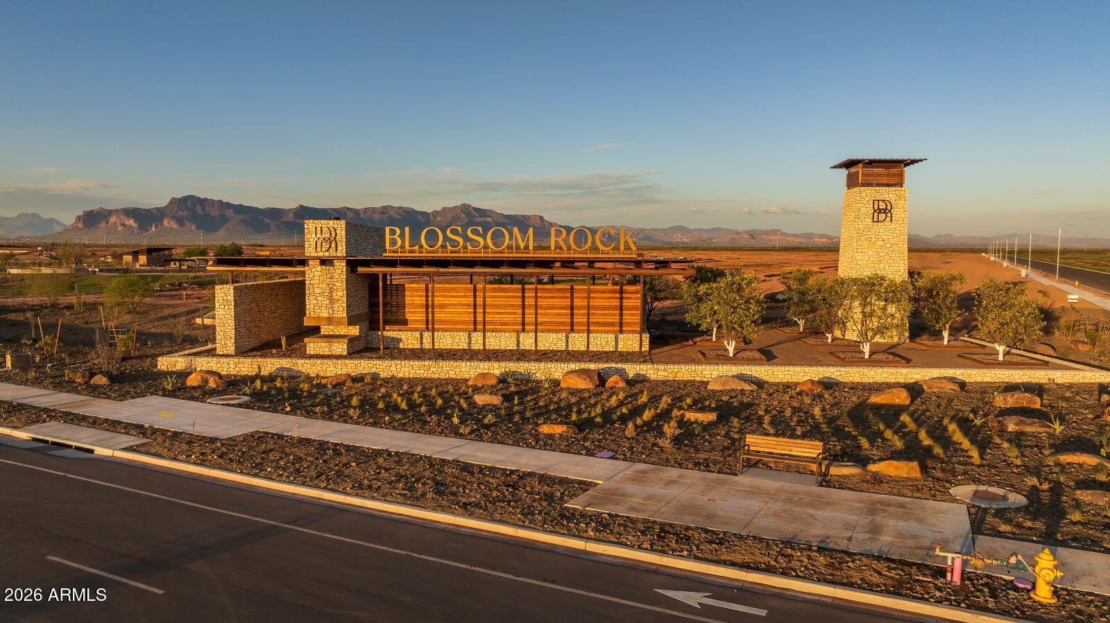 BLOSSOM ROCK PHASE 3 - Residential