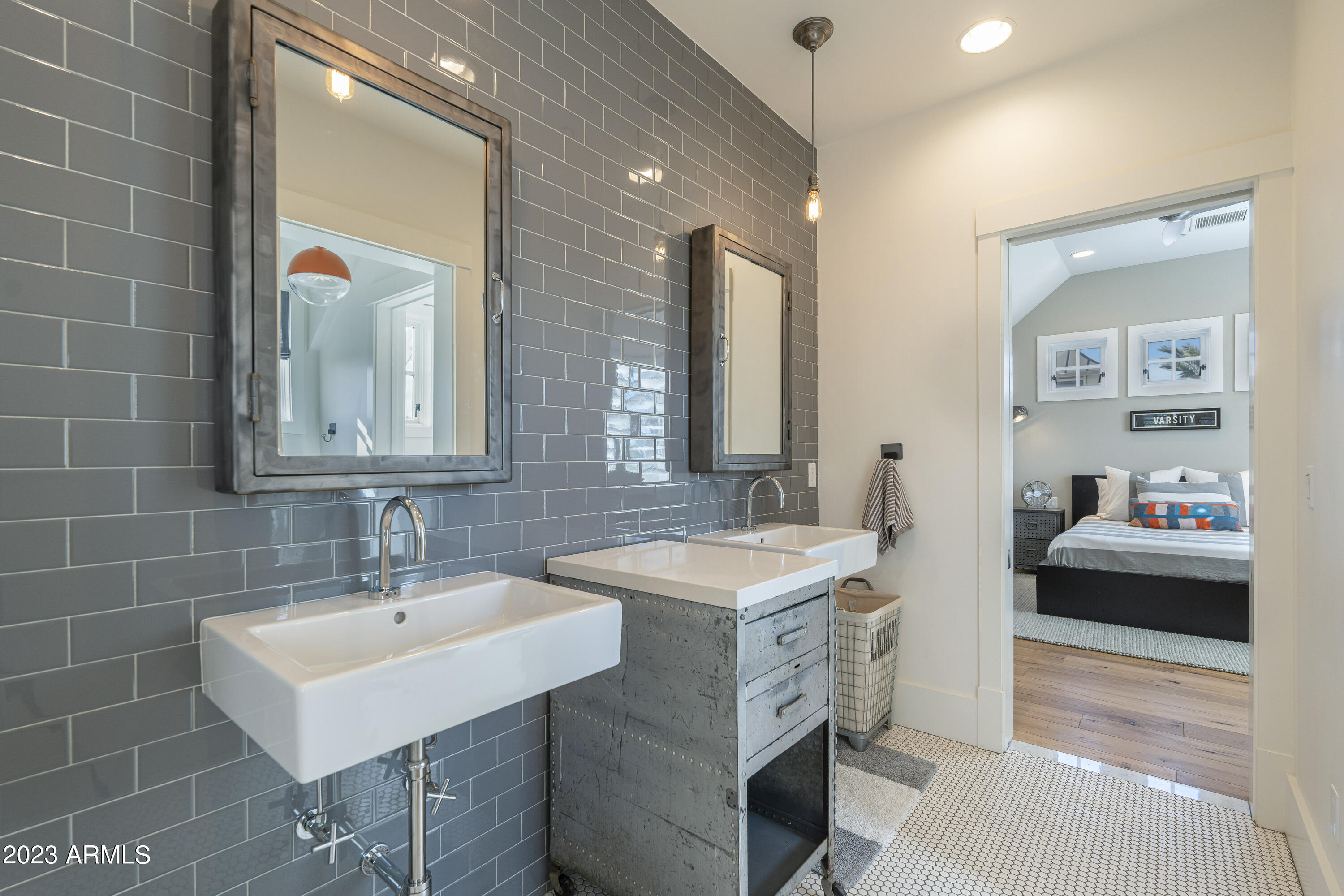COBBLESTONE AT THE GROVES AMD - Residential