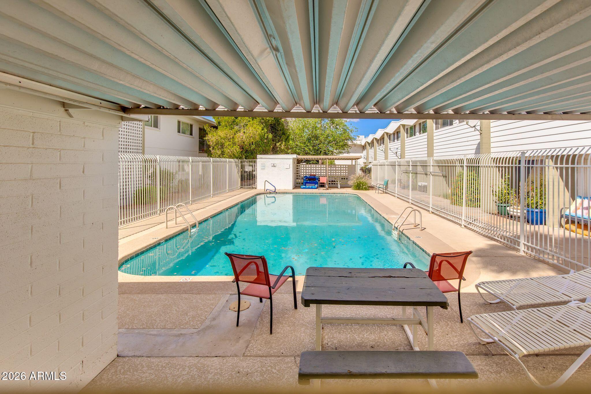 SCOTTSDALE EAST - Residential