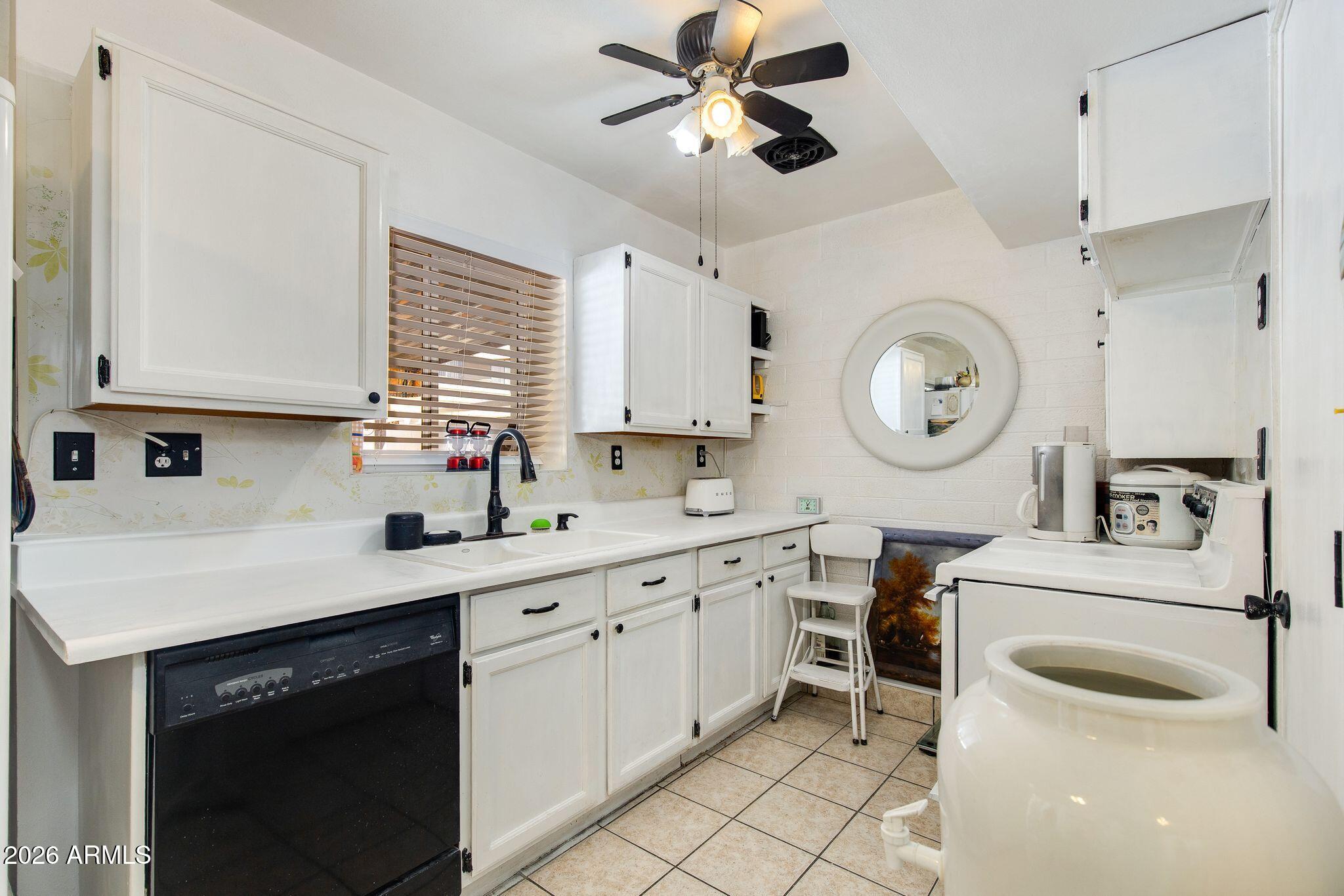 SCOTTSDALE EAST - Residential