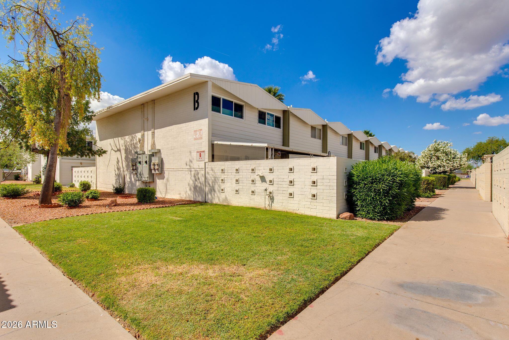 SCOTTSDALE EAST - Residential