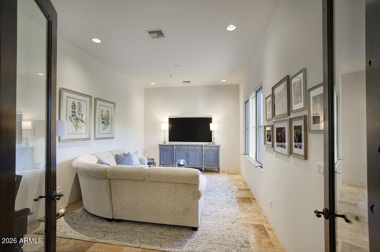 DC RANCH - Residential