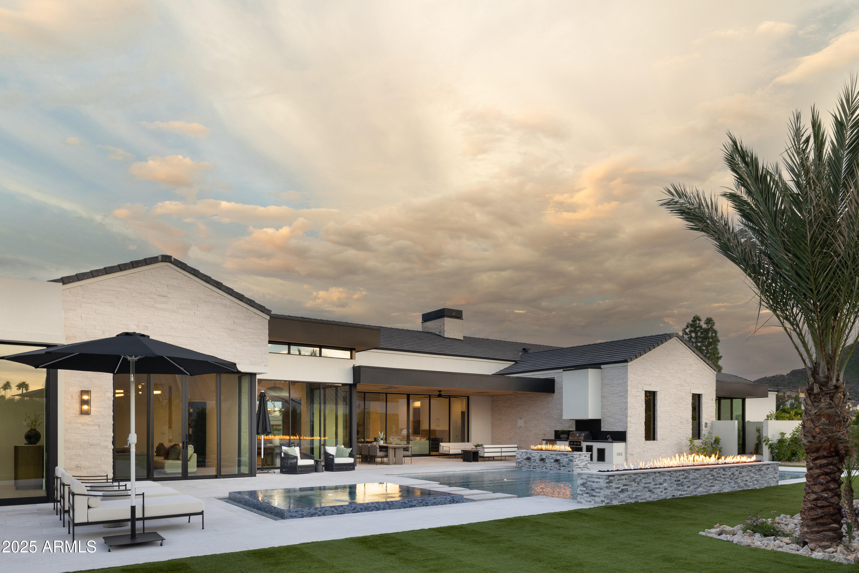 VIA LOS RANCHOS - Residential