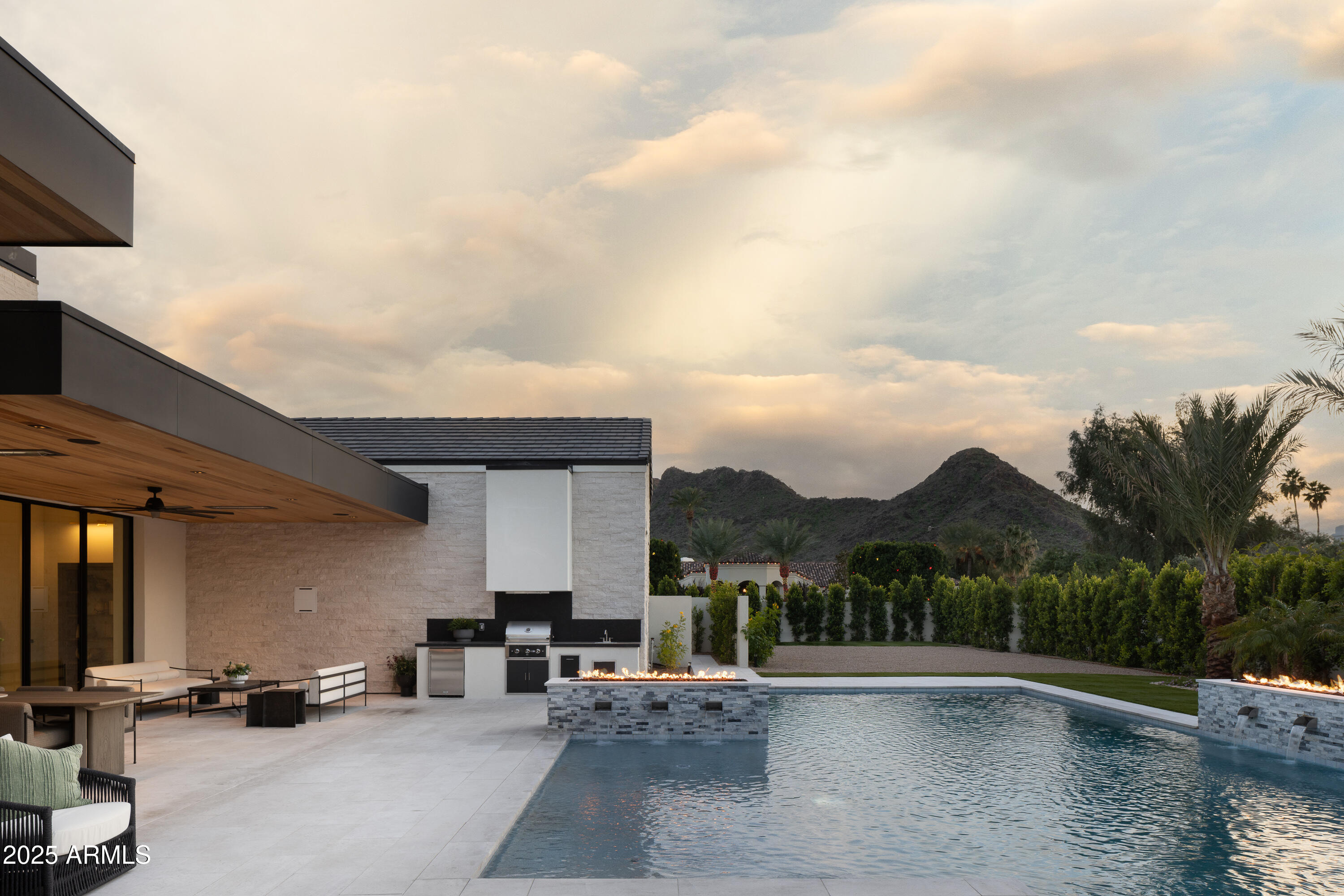 VIA LOS RANCHOS - Residential