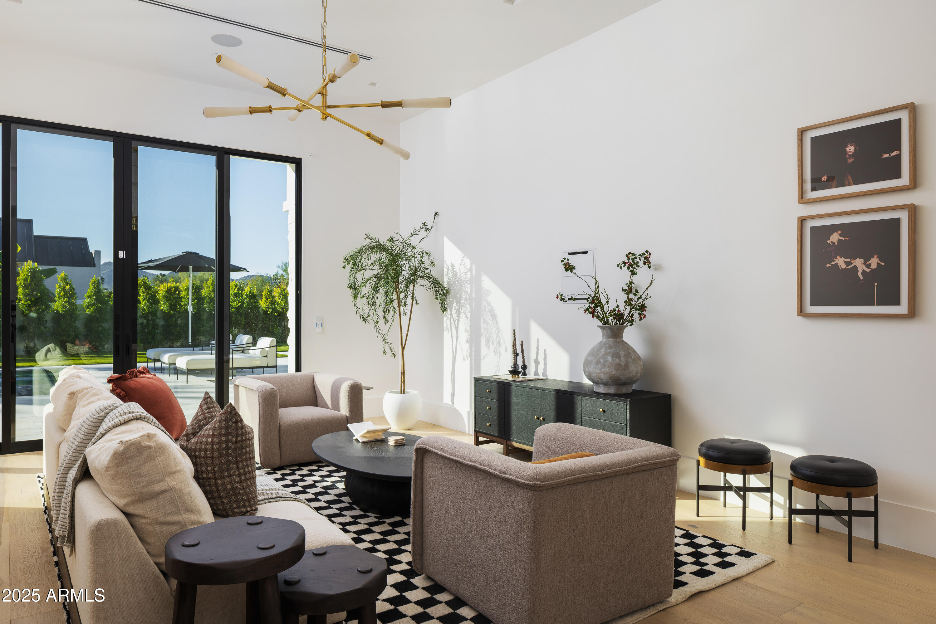 VIA LOS RANCHOS - Residential