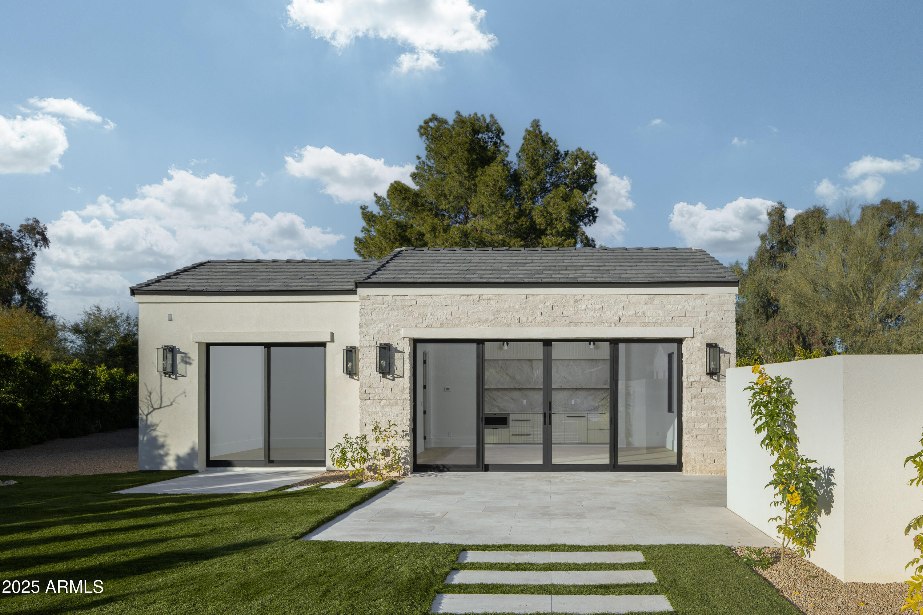VIA LOS RANCHOS - Residential