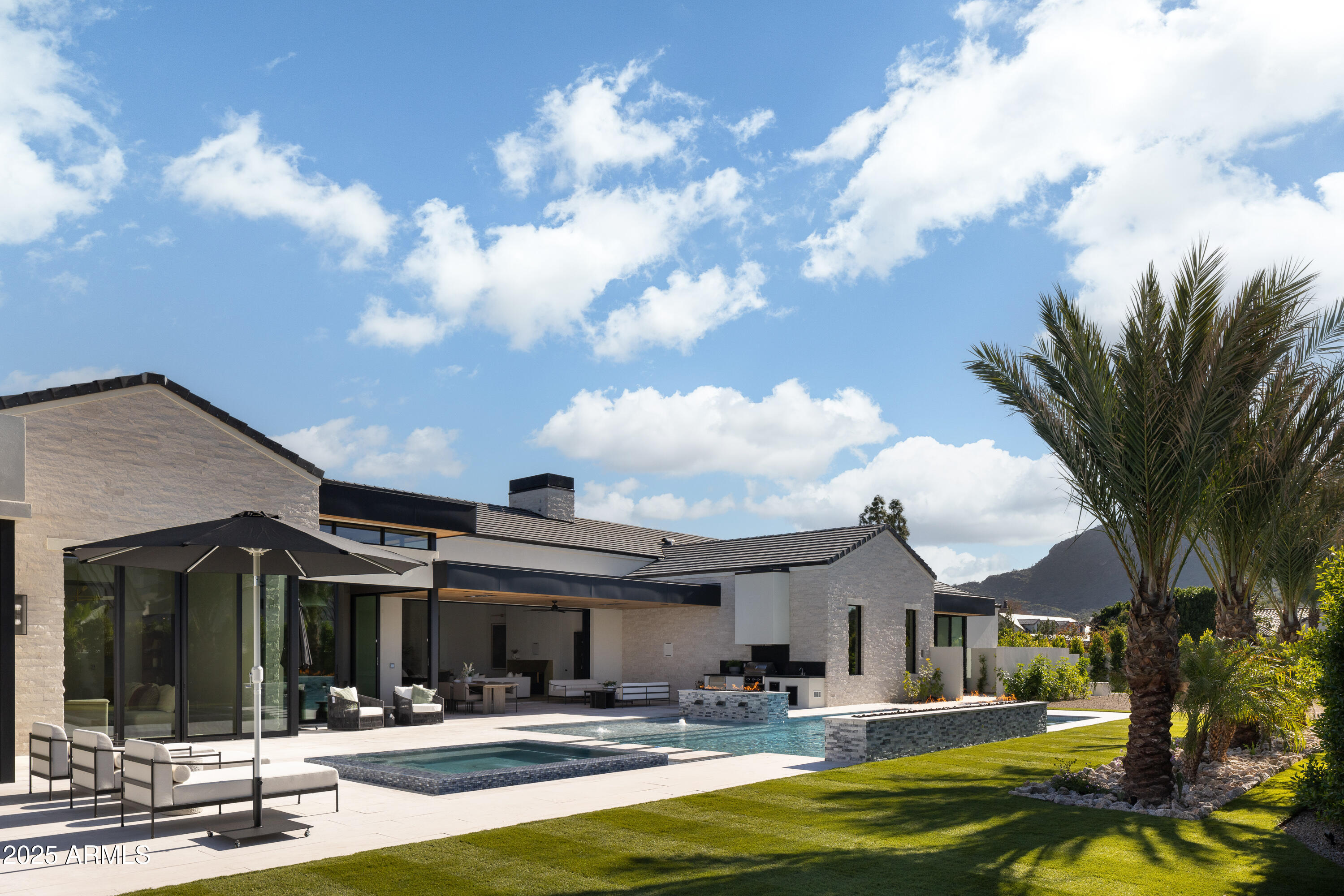 VIA LOS RANCHOS - Residential