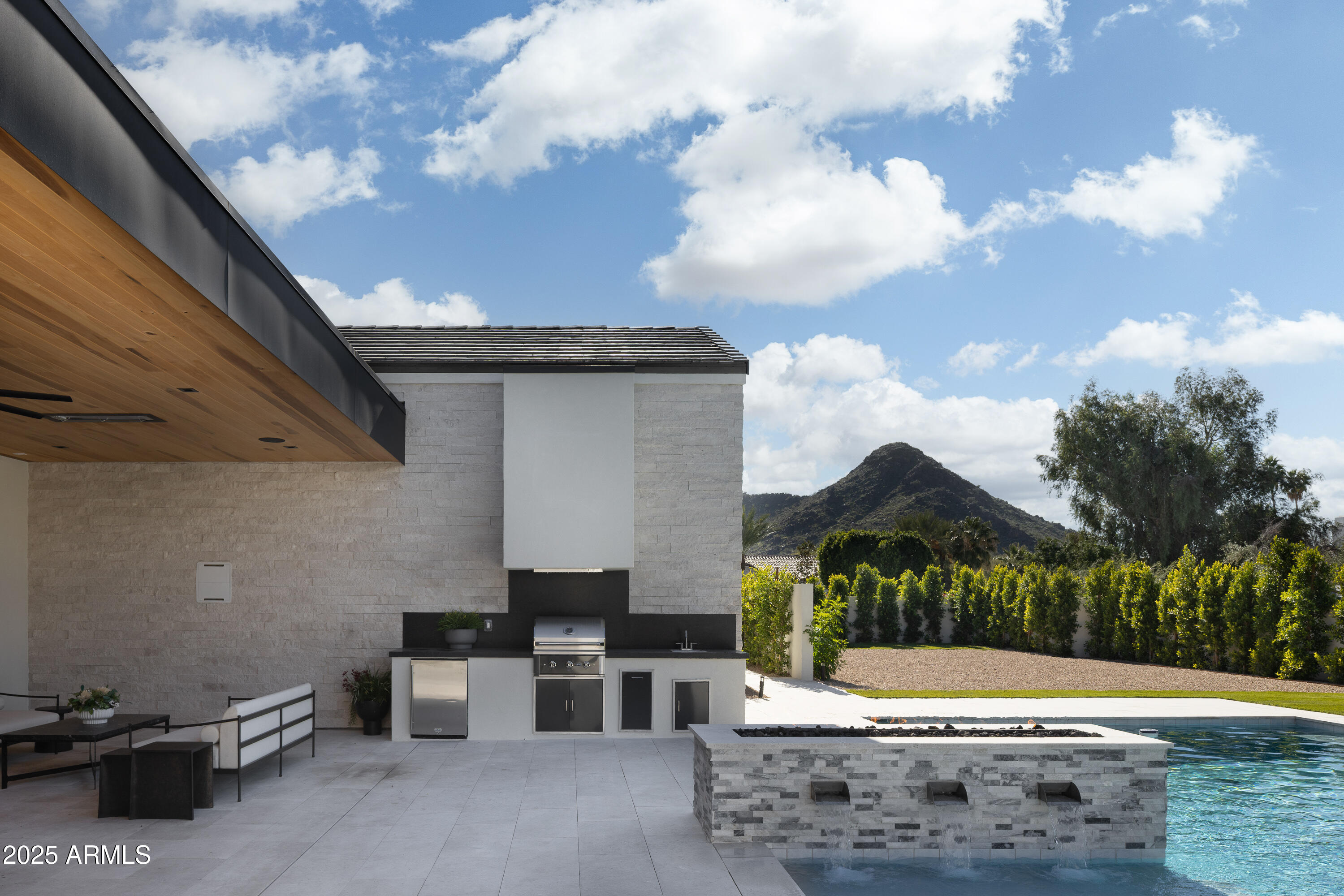 VIA LOS RANCHOS - Residential