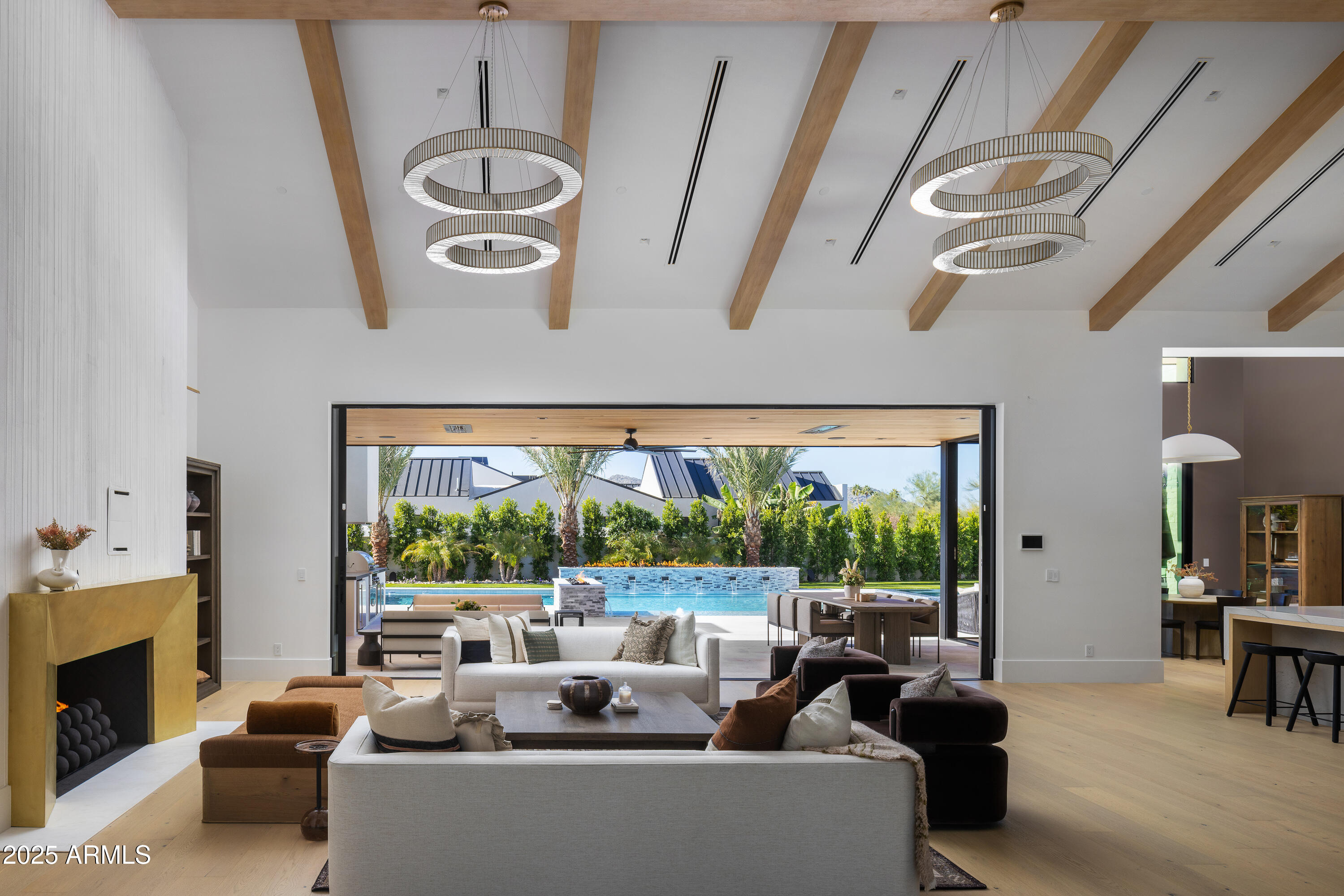 VIA LOS RANCHOS - Residential