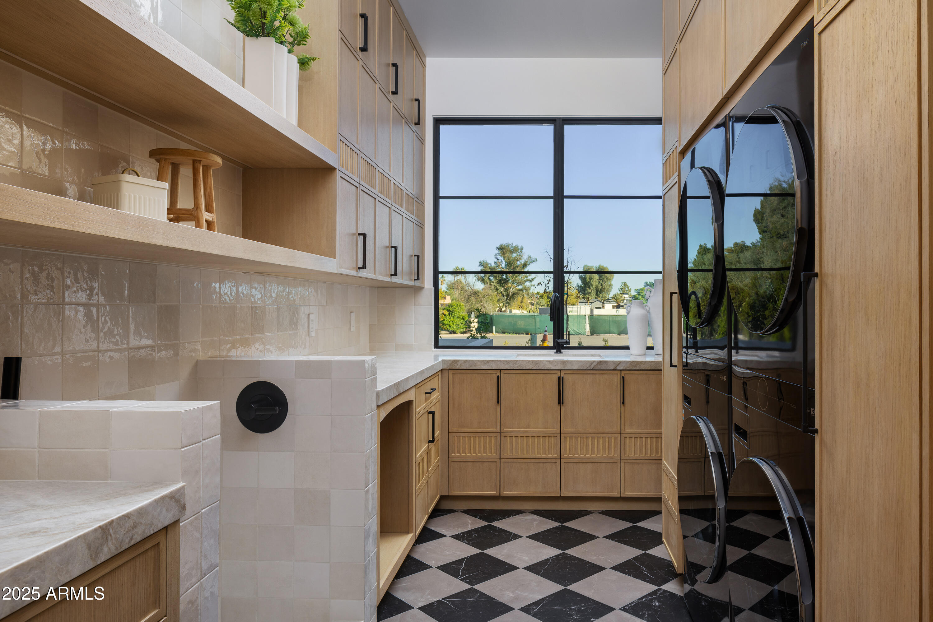 VIA LOS RANCHOS - Residential