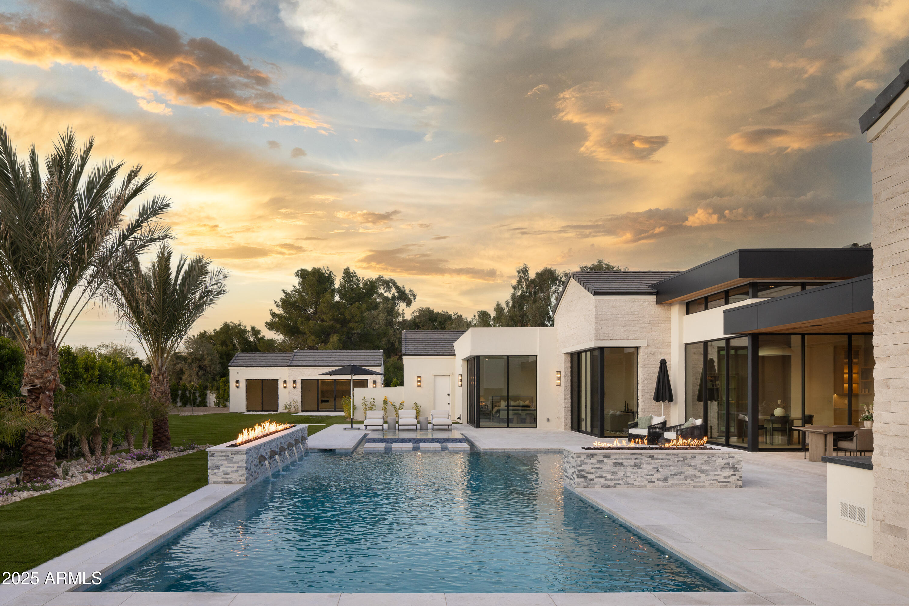 VIA LOS RANCHOS - Residential
