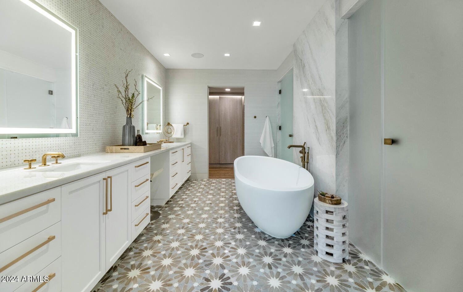 7000 EAST LINCOLN VILLAS CONDOMINIUM - Residential