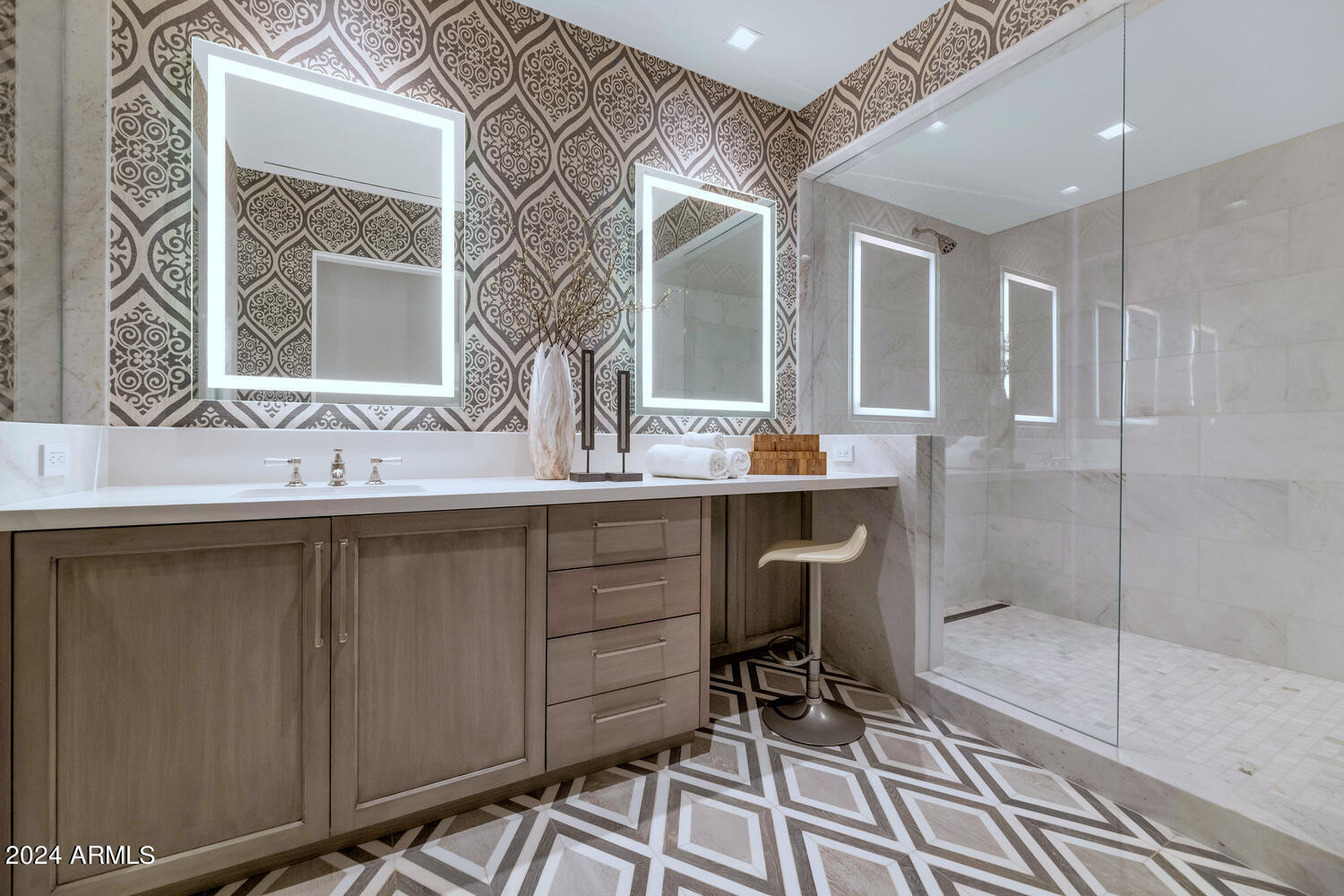 7000 EAST LINCOLN VILLAS CONDOMINIUM - Residential
