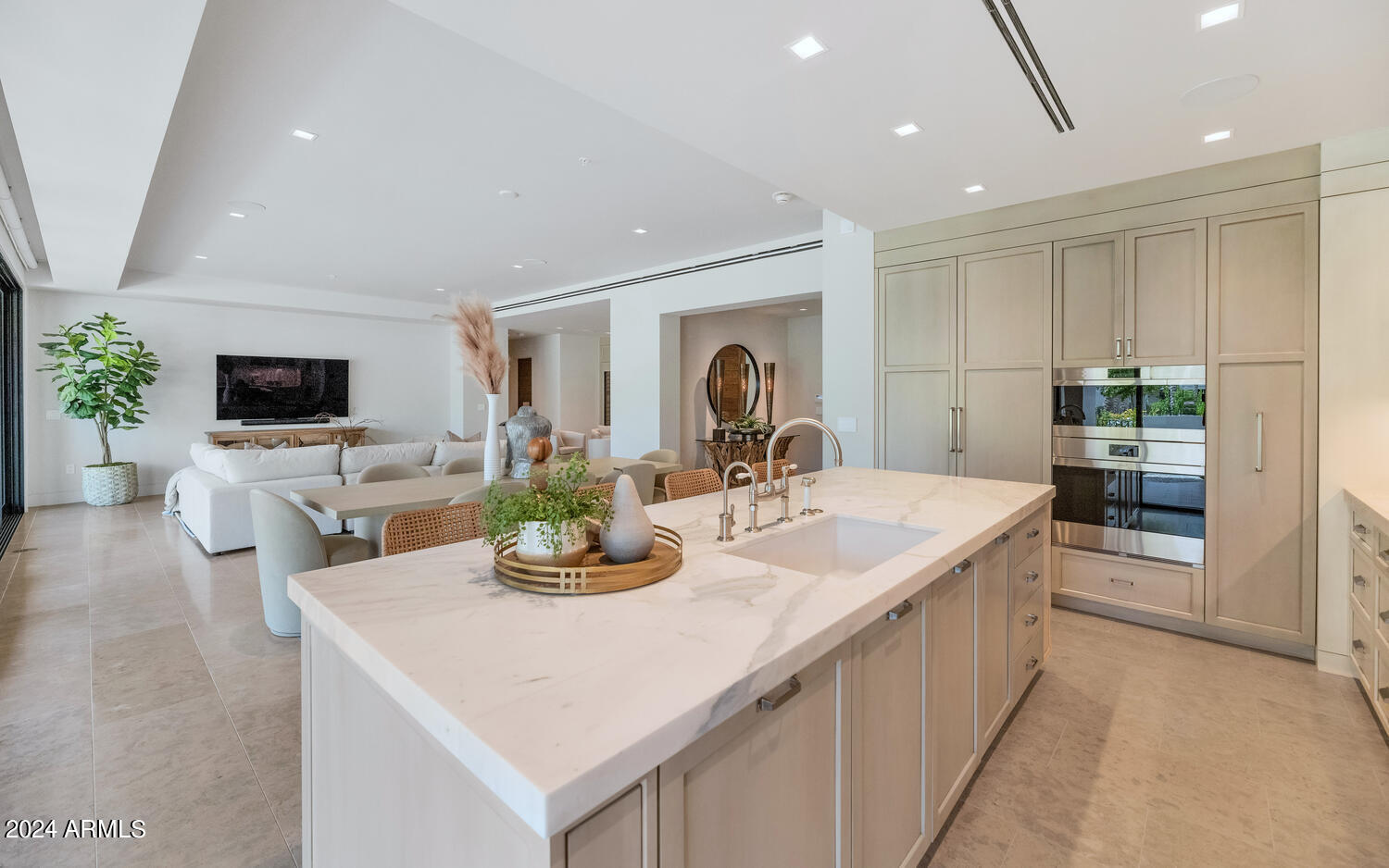 7000 EAST LINCOLN VILLAS CONDOMINIUM - Residential