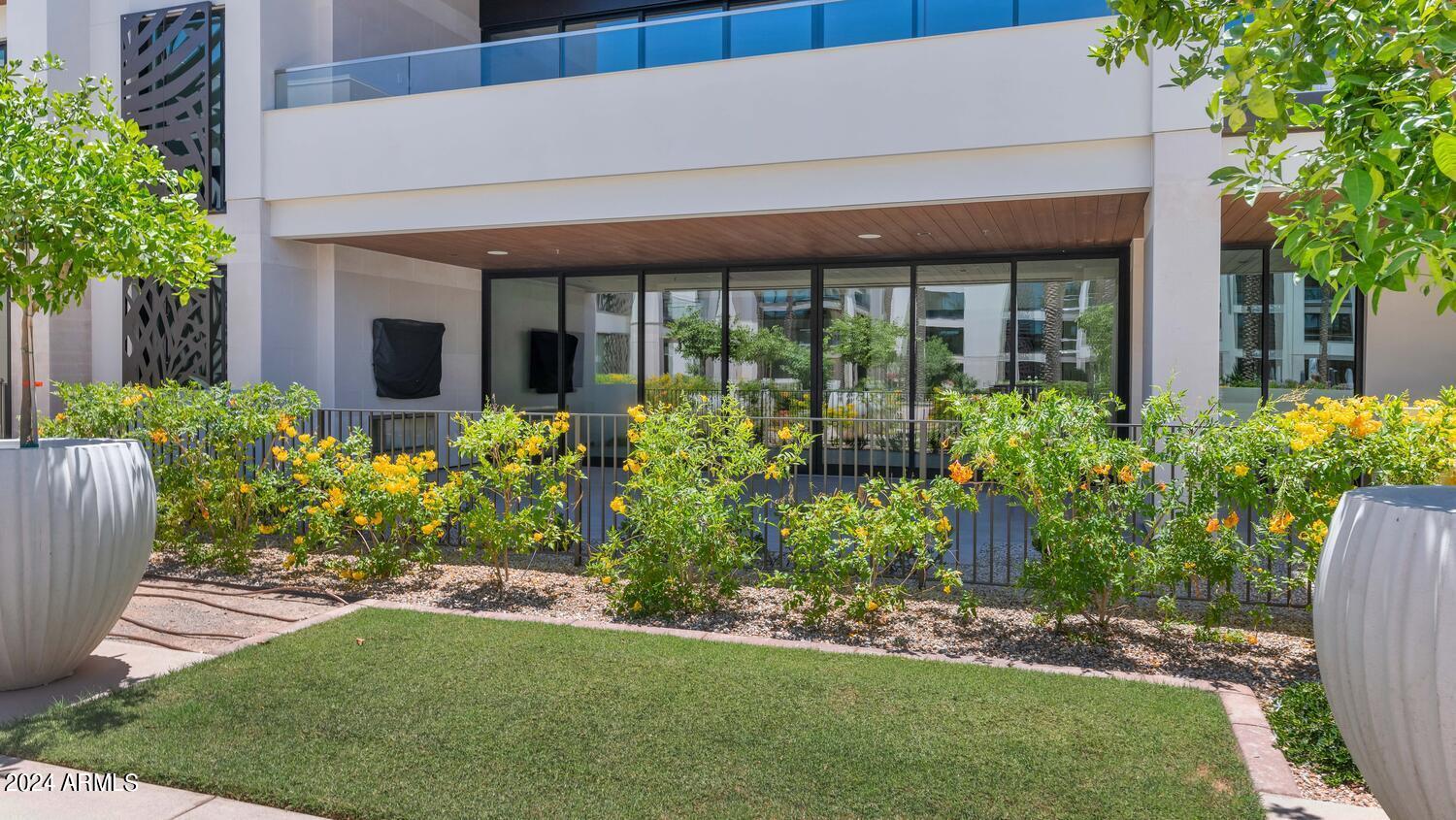 7000 EAST LINCOLN VILLAS CONDOMINIUM - Residential